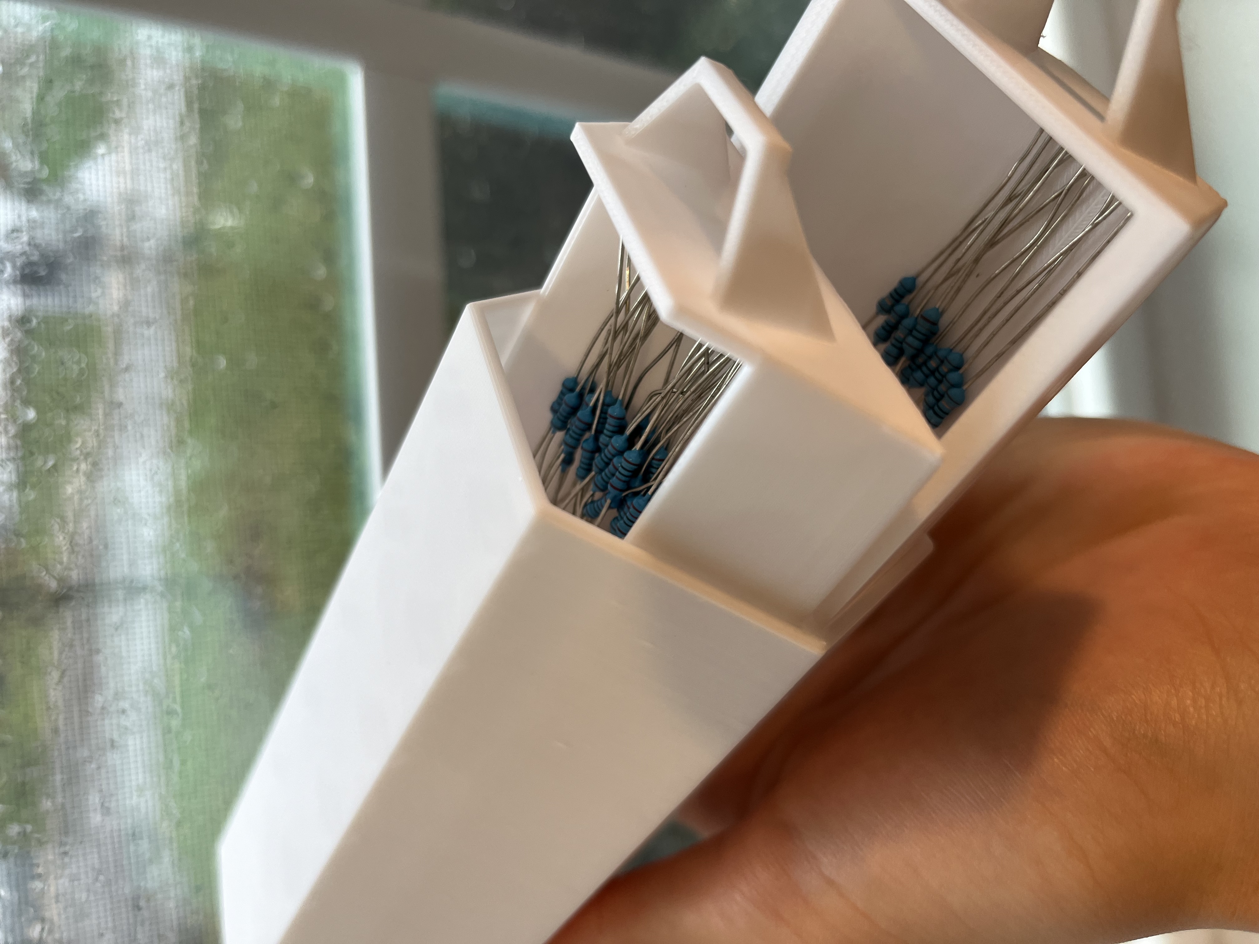 Ergonomic Resistor Organizer
