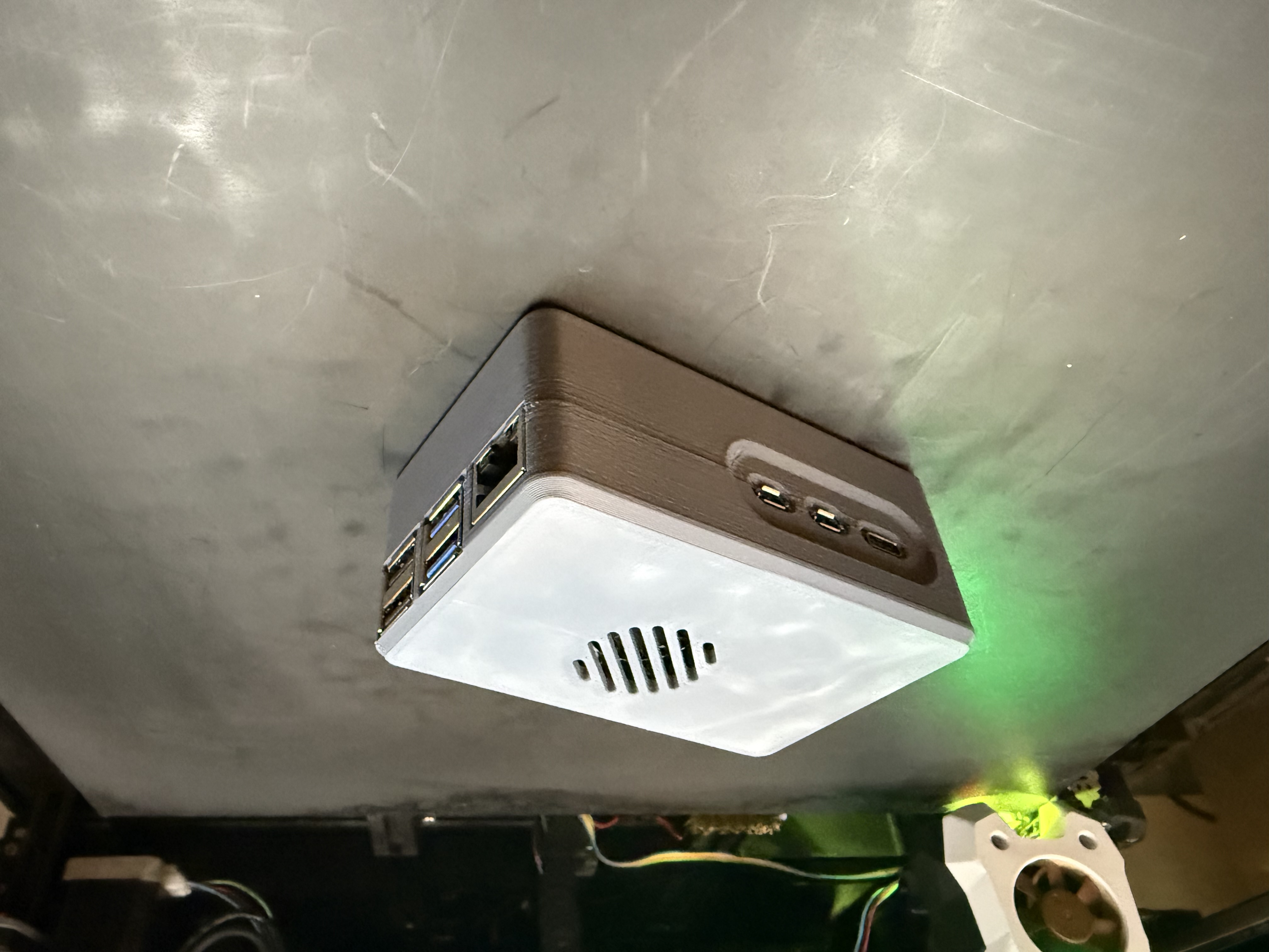Remix of Raspberry Pi 5 Case Pineboards NVME