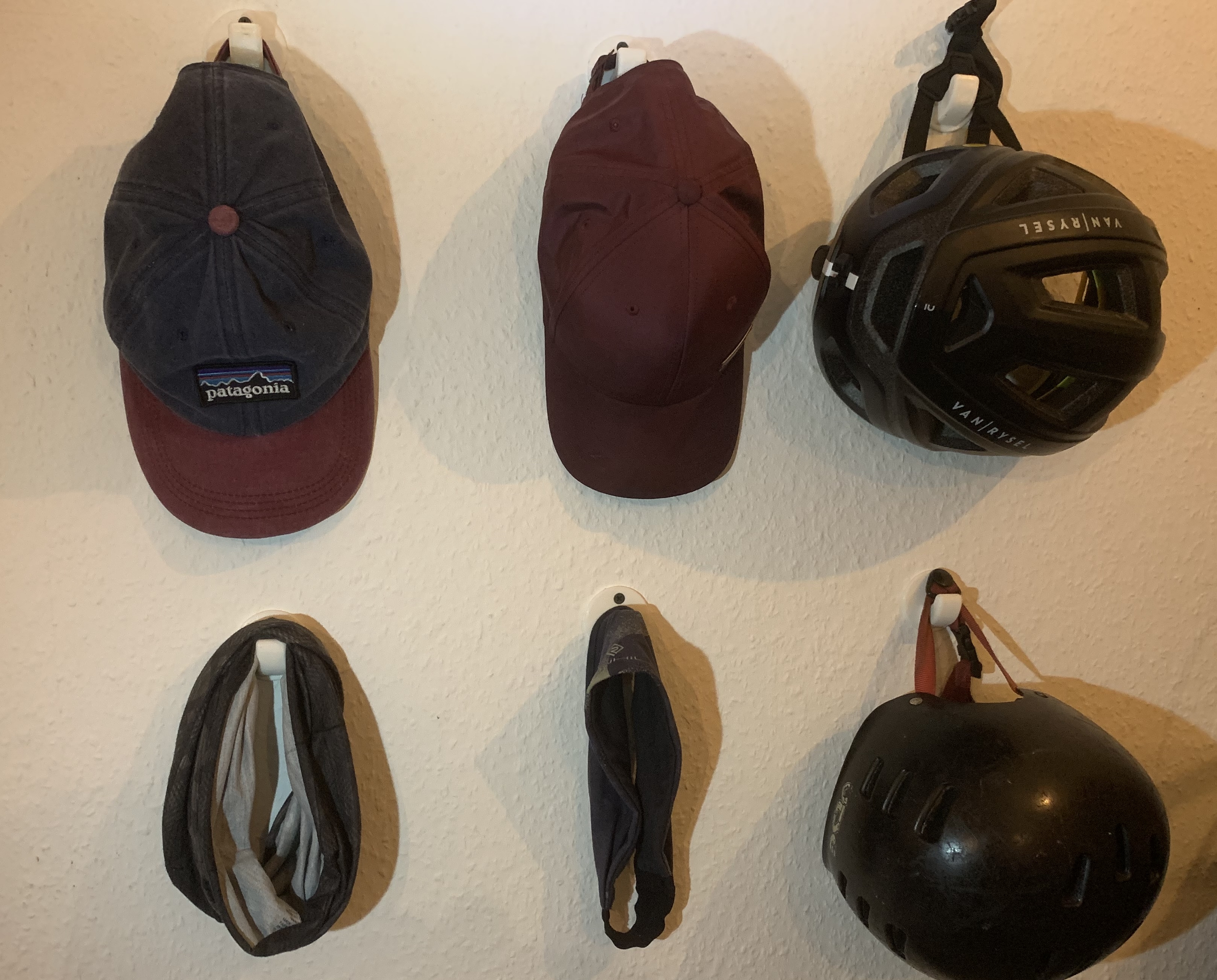 Wall hook, helmet/ cap holder » #OnePrintPart #NoSupport