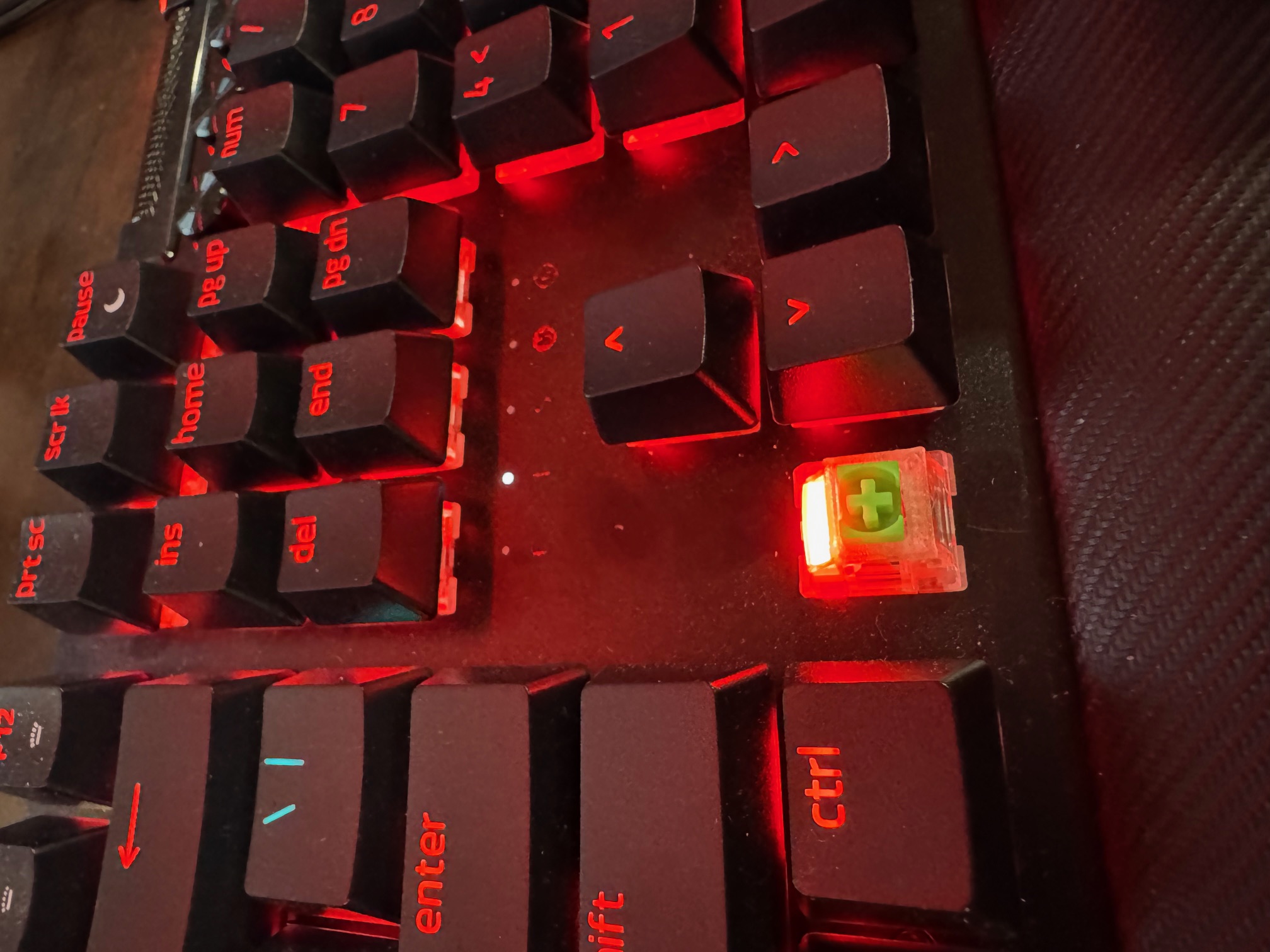Razer keyboard square key dampener
