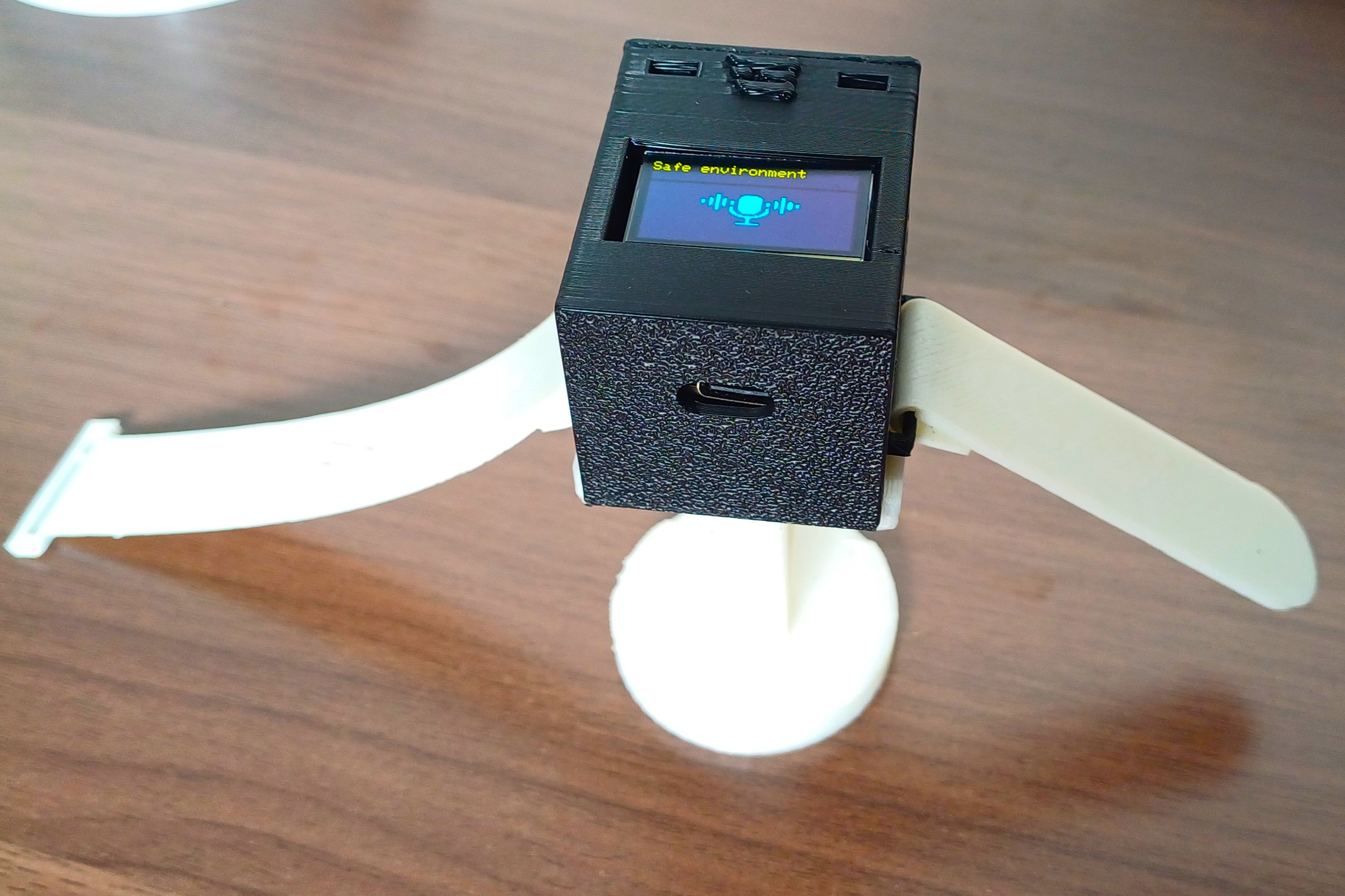 Seeed Studio XIAO ESP32S3 (Sense)  wearable case — miniatura 8
