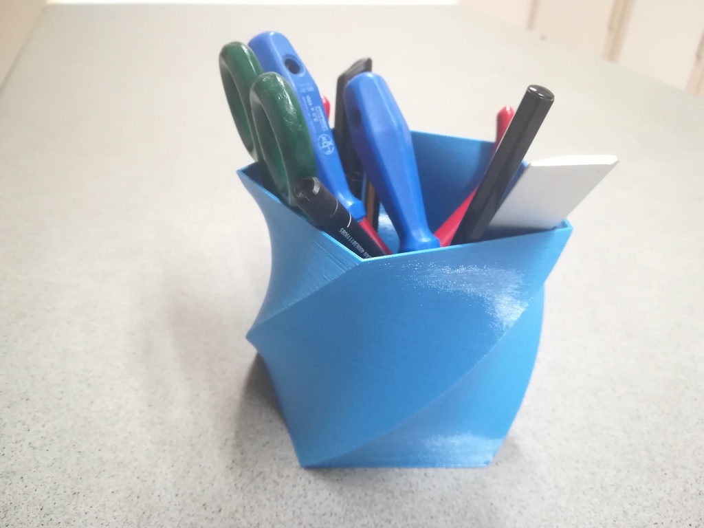 Twisted polygon Pen&Tools Holder — miniatura 2