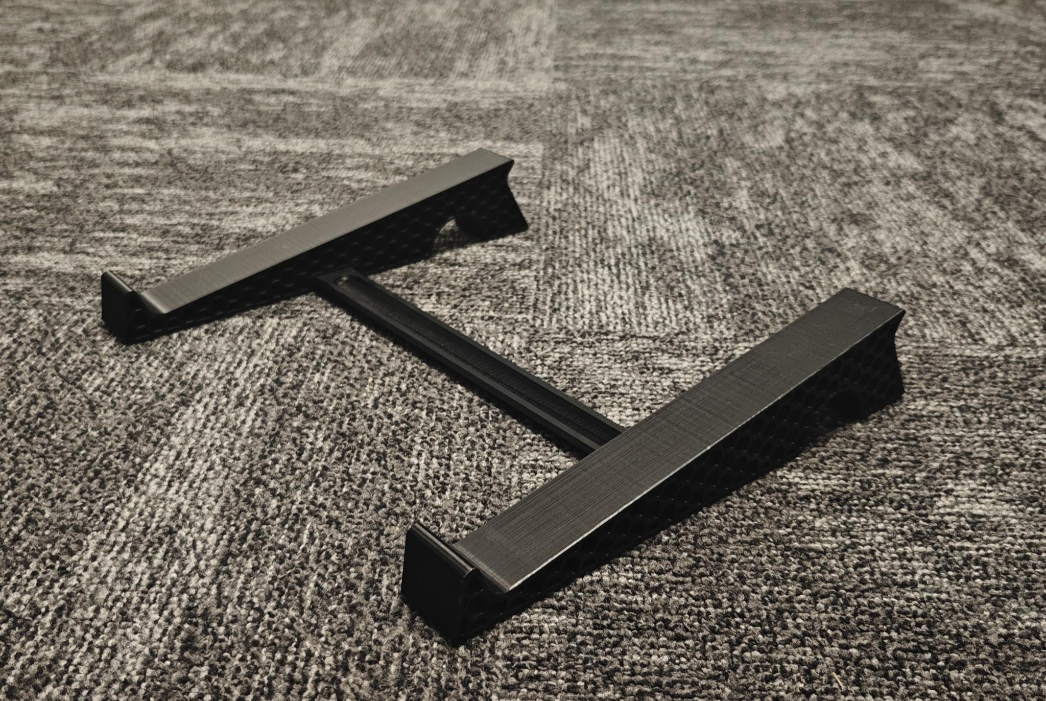 Laptop stand 15.6 inch