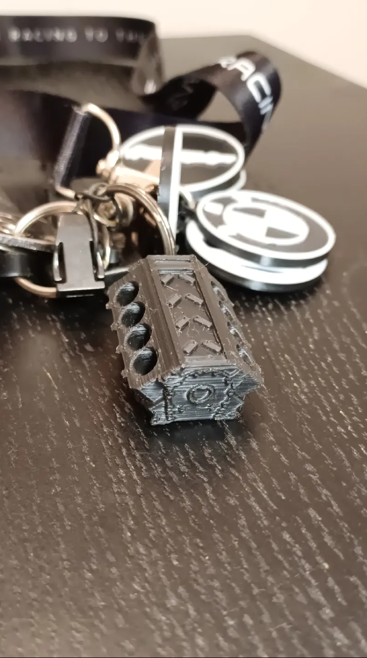 Miniatura 2 do modelo 3D Remixed | Engine block V8 keychain