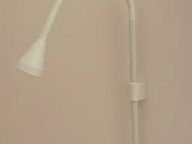 IKEA NÄVLINGE lamp wall mount