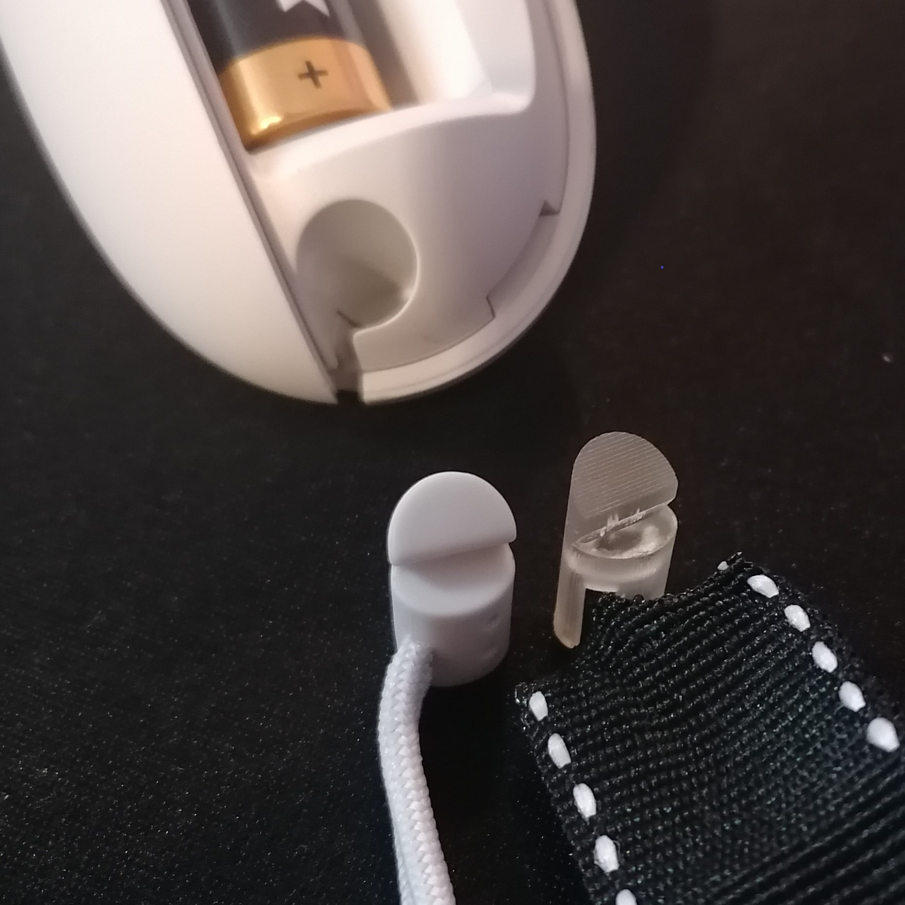 quest 2 controller strap trick