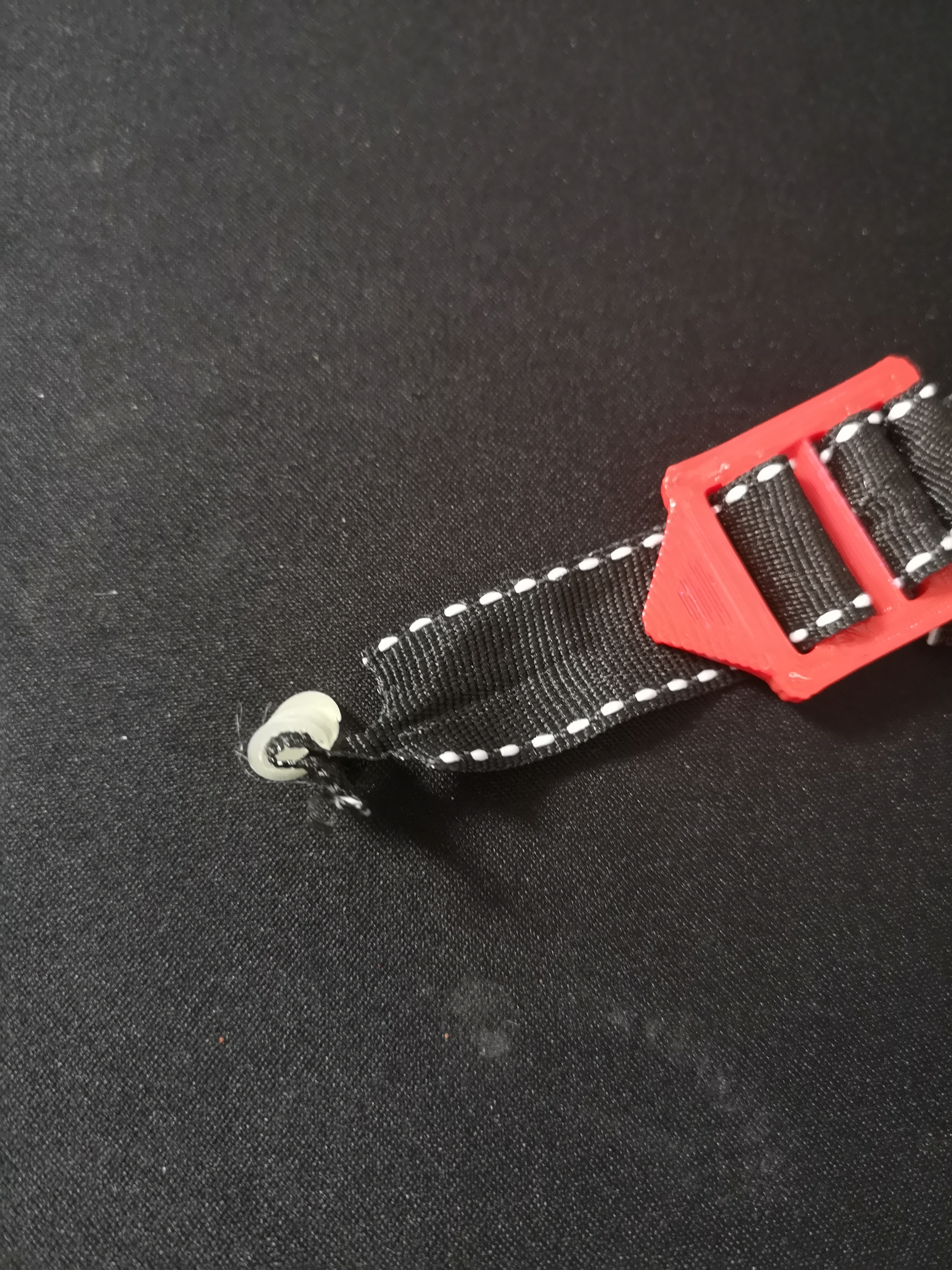 Oculus Quest 2 Controller Handstrap — thumbnail 9