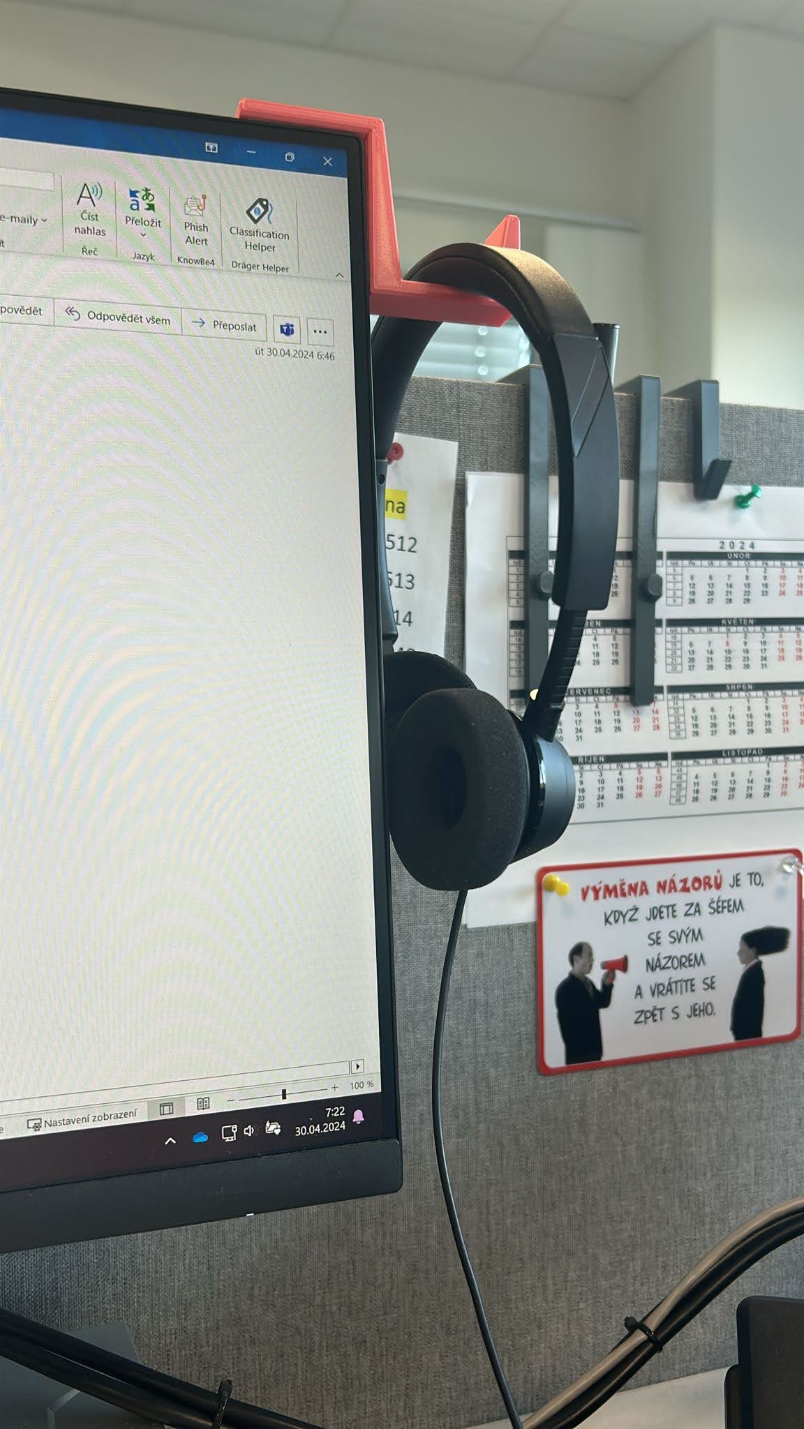 monitor headphone hook