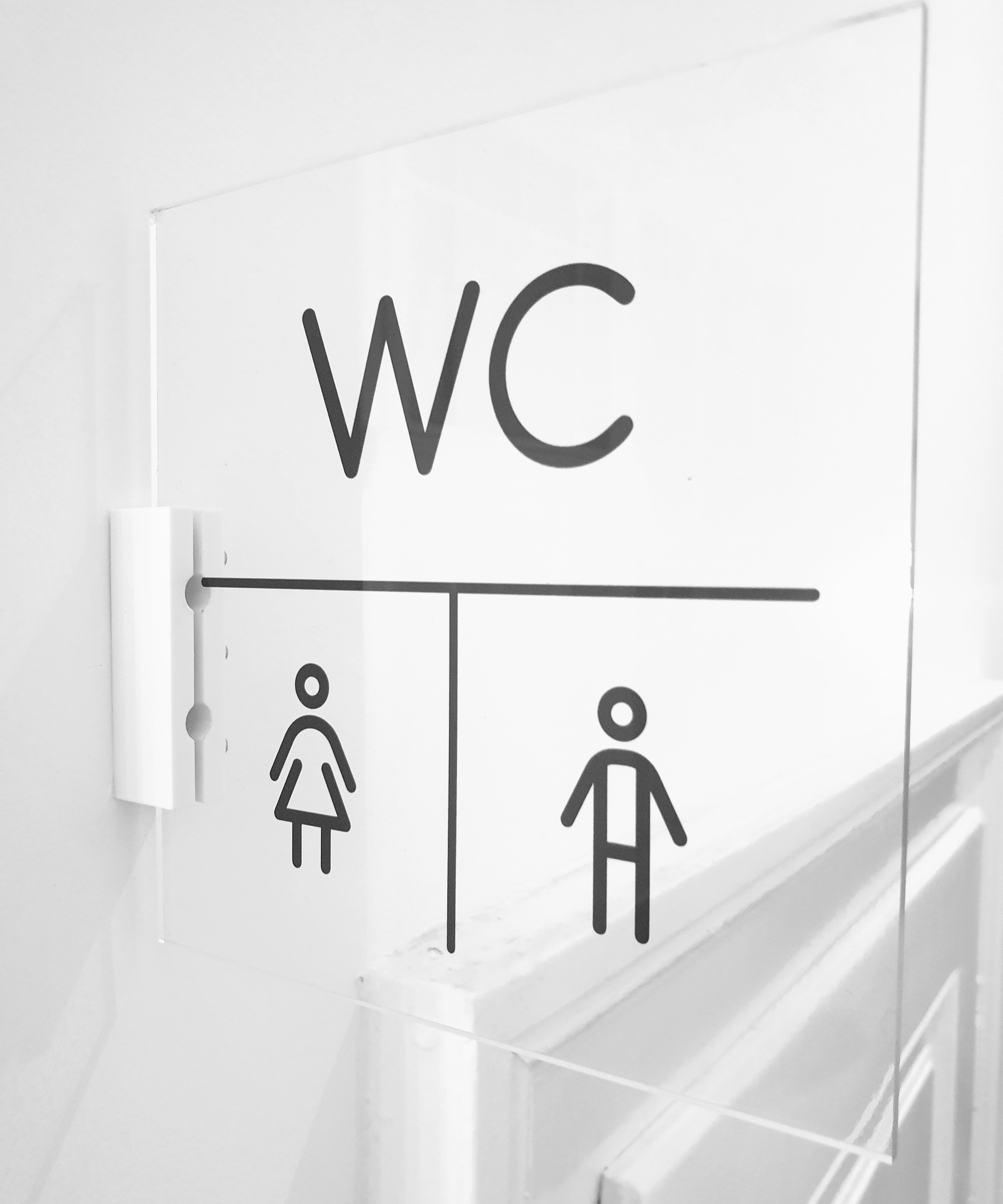 Wallmount information signs