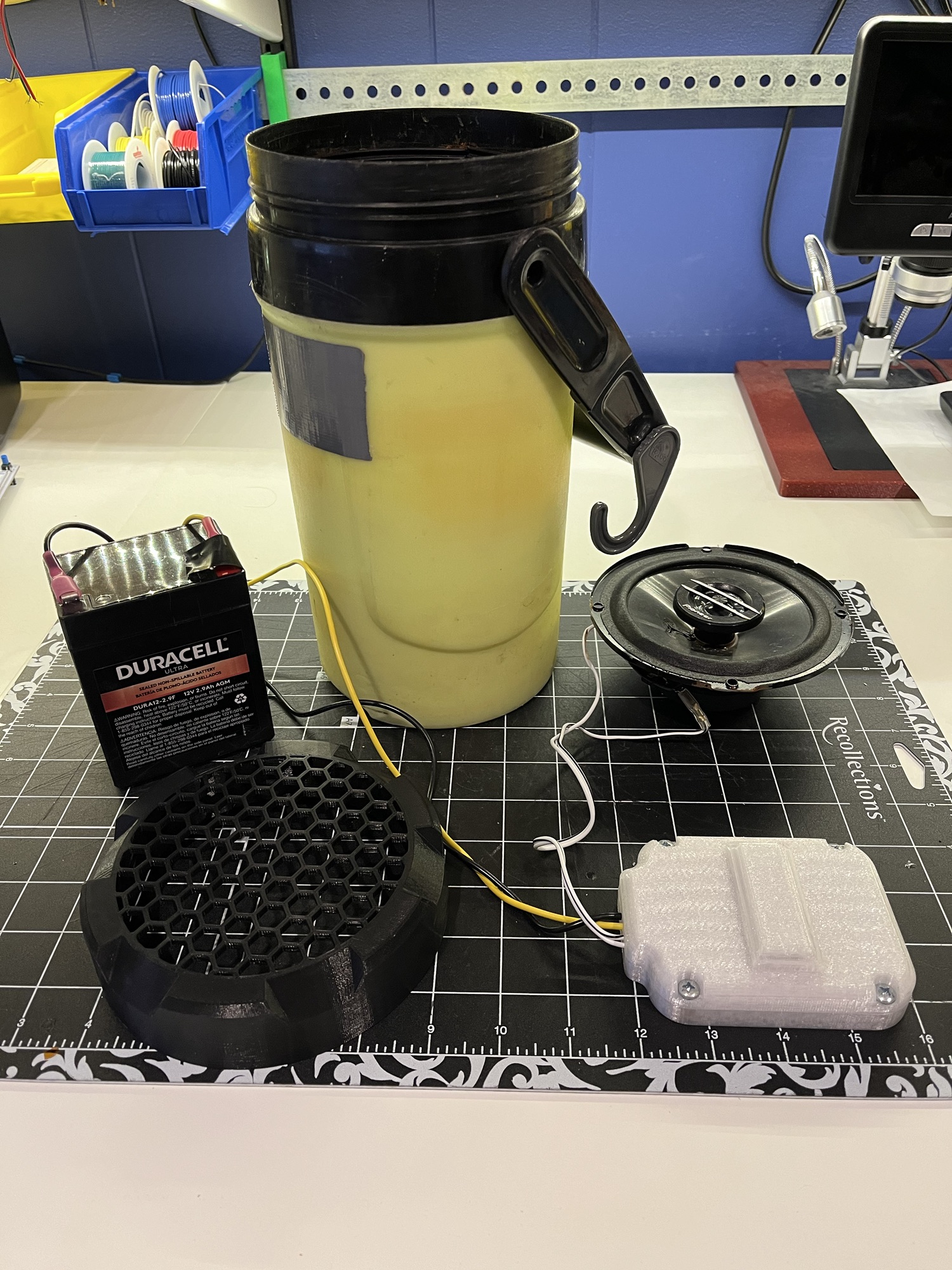 DJ Big Gulp - Floating Bluetooth Speaker — miniatura 2