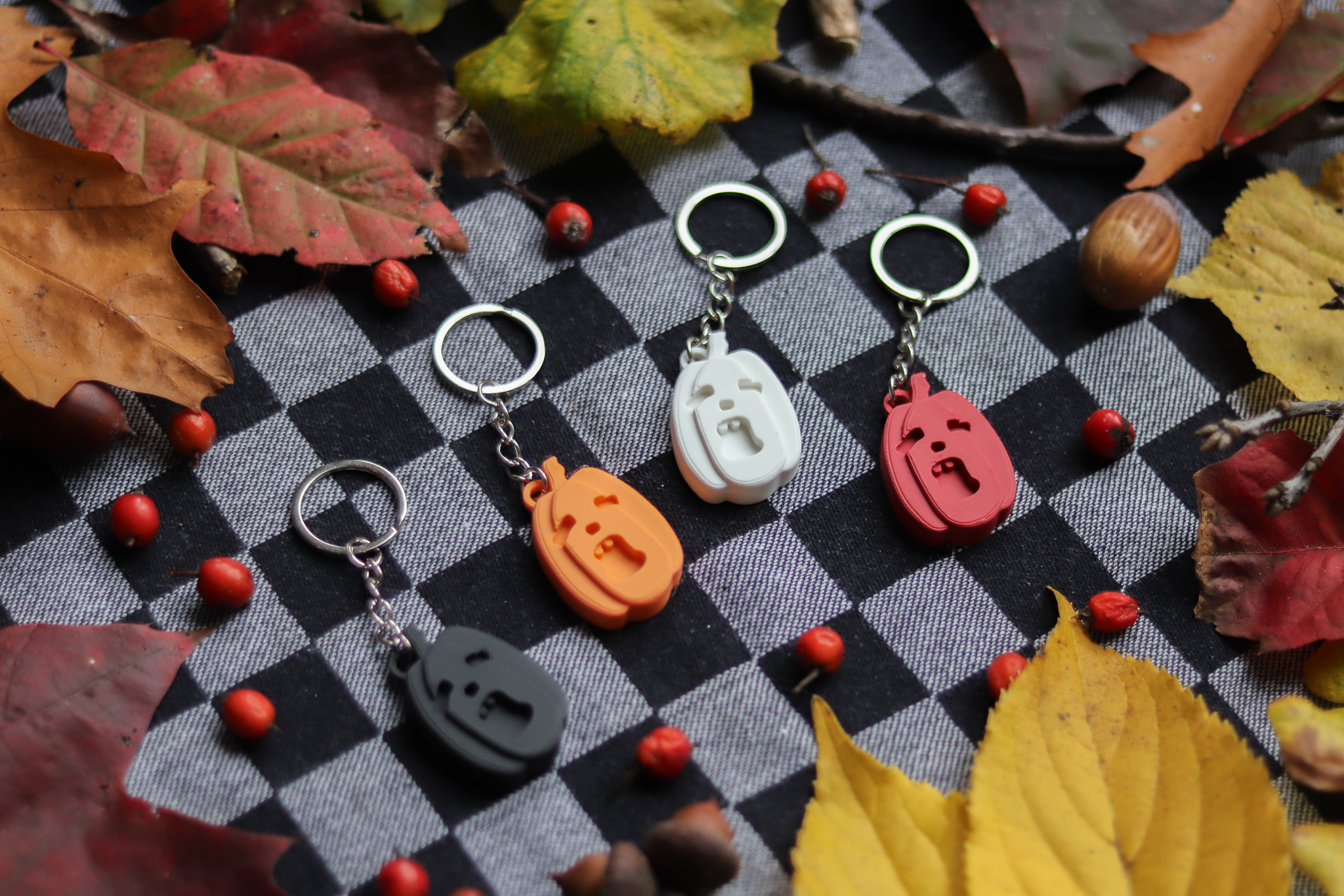 Clueless Pumpkin Keychain | Autumn Series | Halloween
