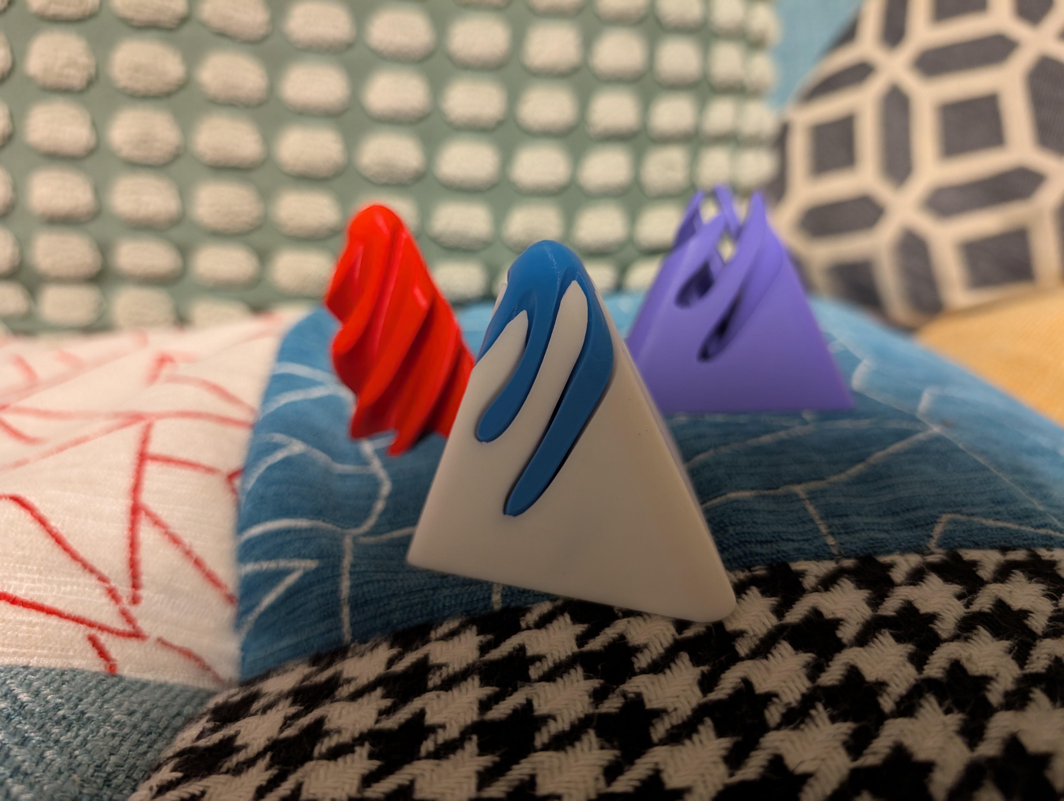 Spiral Vortex Fidget Pyramid Passthrough by IcyPenguinCube Download