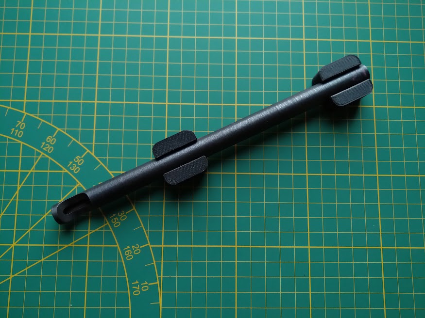 Vice grip for round barrel - proof shooting