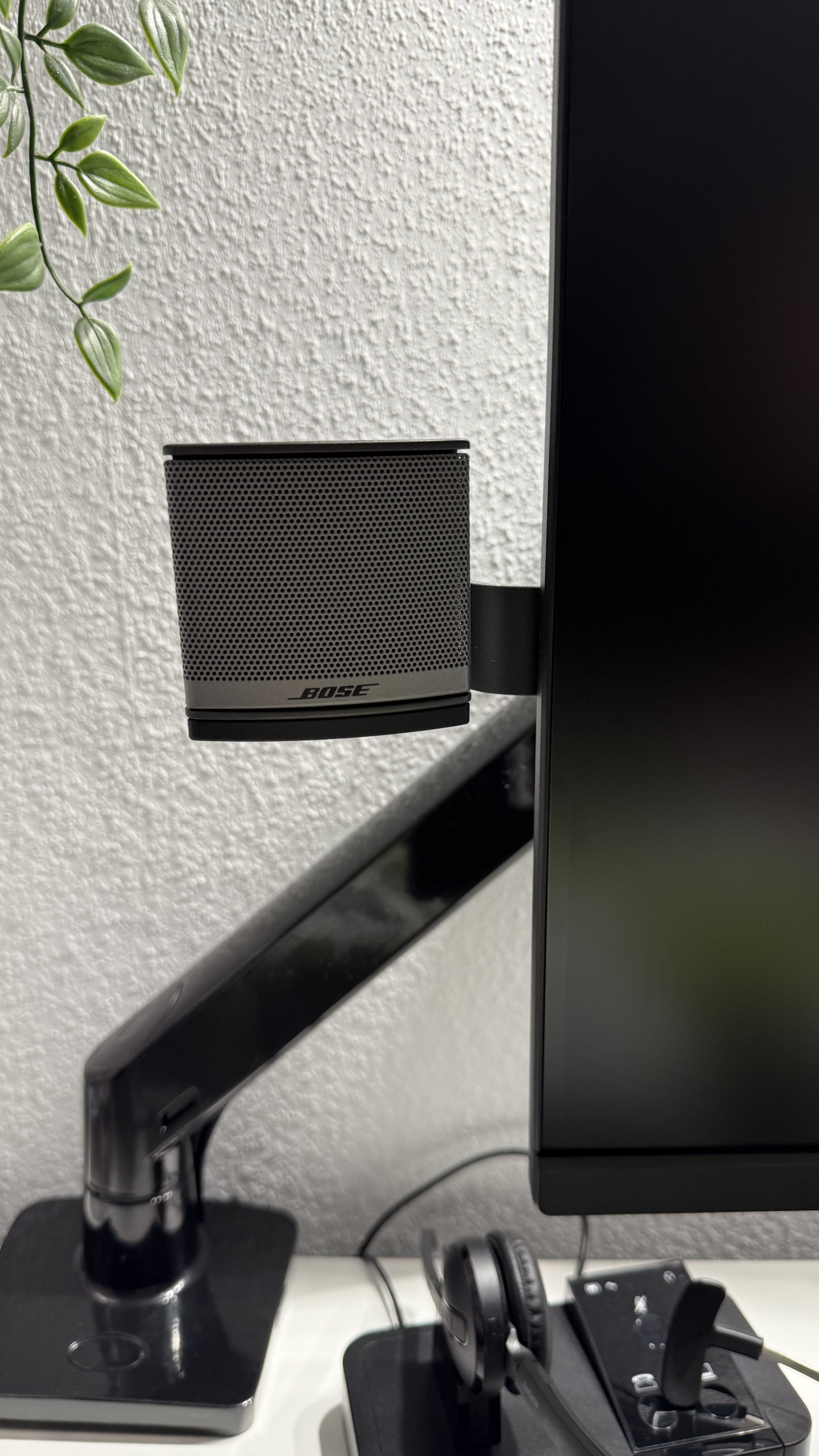 BOSE Companion 3 Series 2 front speaker monitor mount