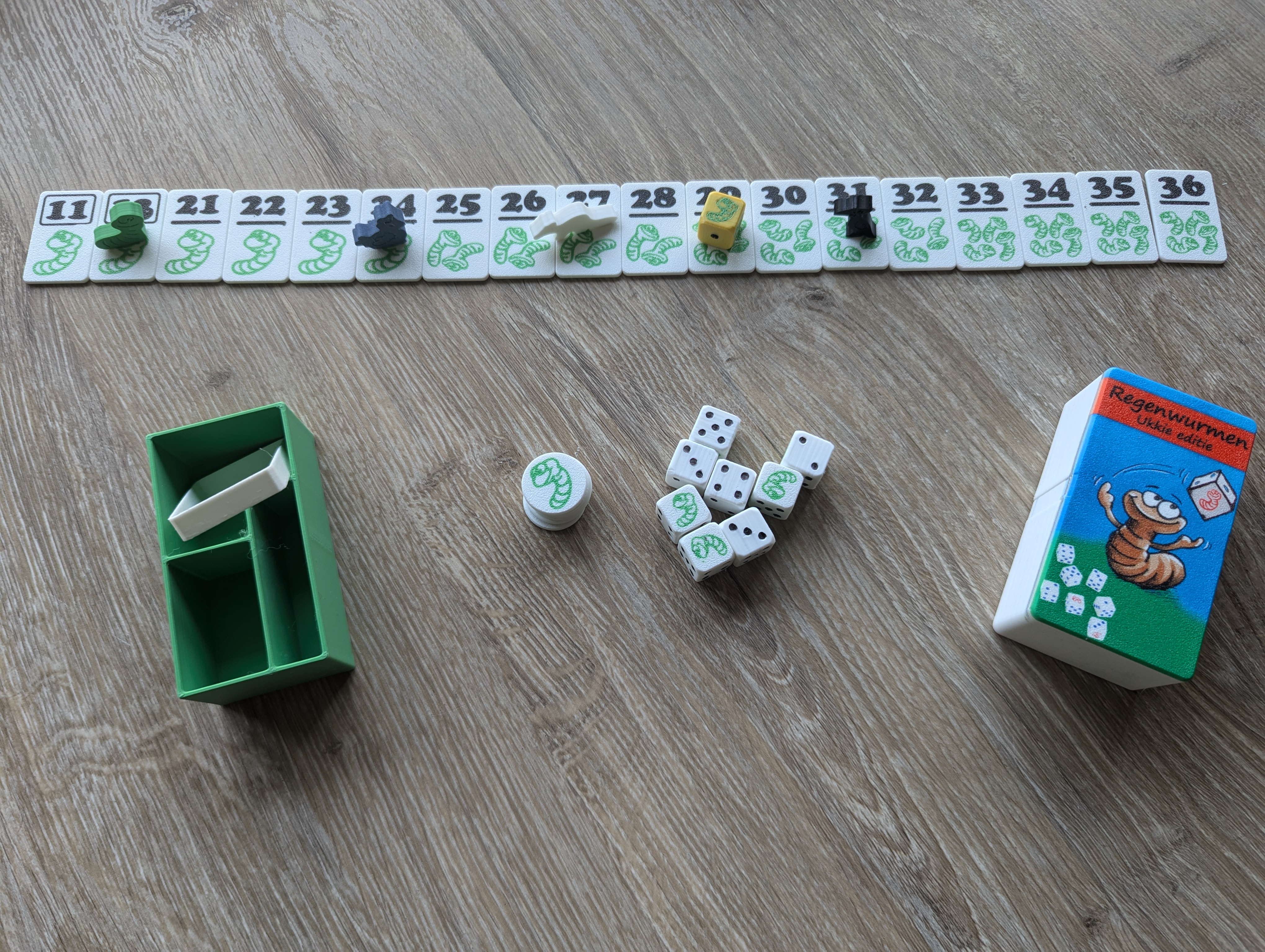 Pocket version of Pickomino, Regenwormen, Heckmeck with expansion
