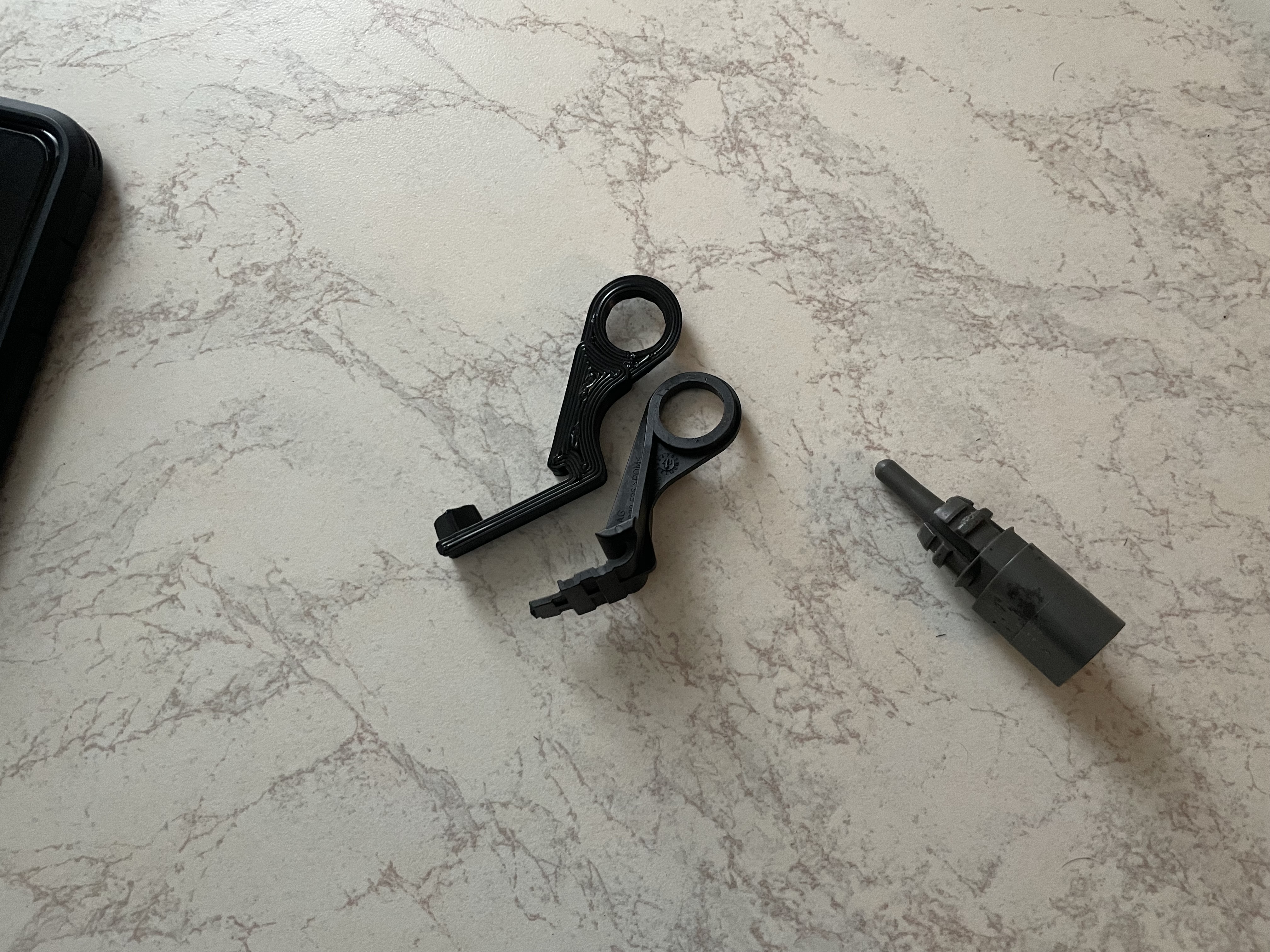 B9 Audi External Air Temp Sensor Bracket — miniatura 3