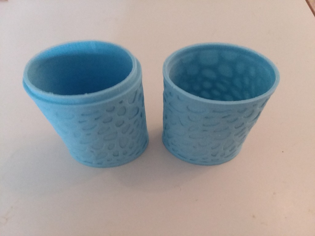 Eyeglasses case Voronoi pattern
