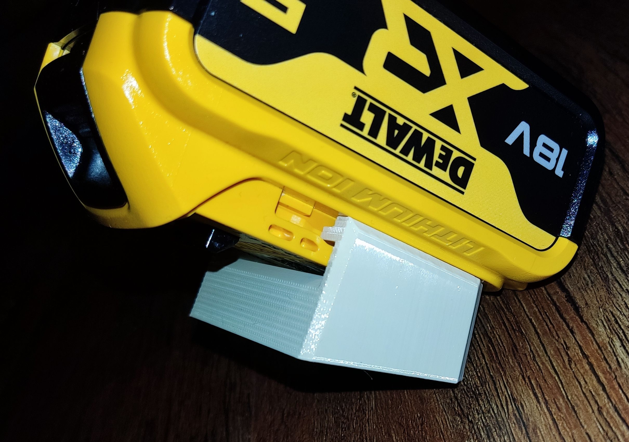 DeWALT battery pack holder XR / Držák na DeWALT baterie