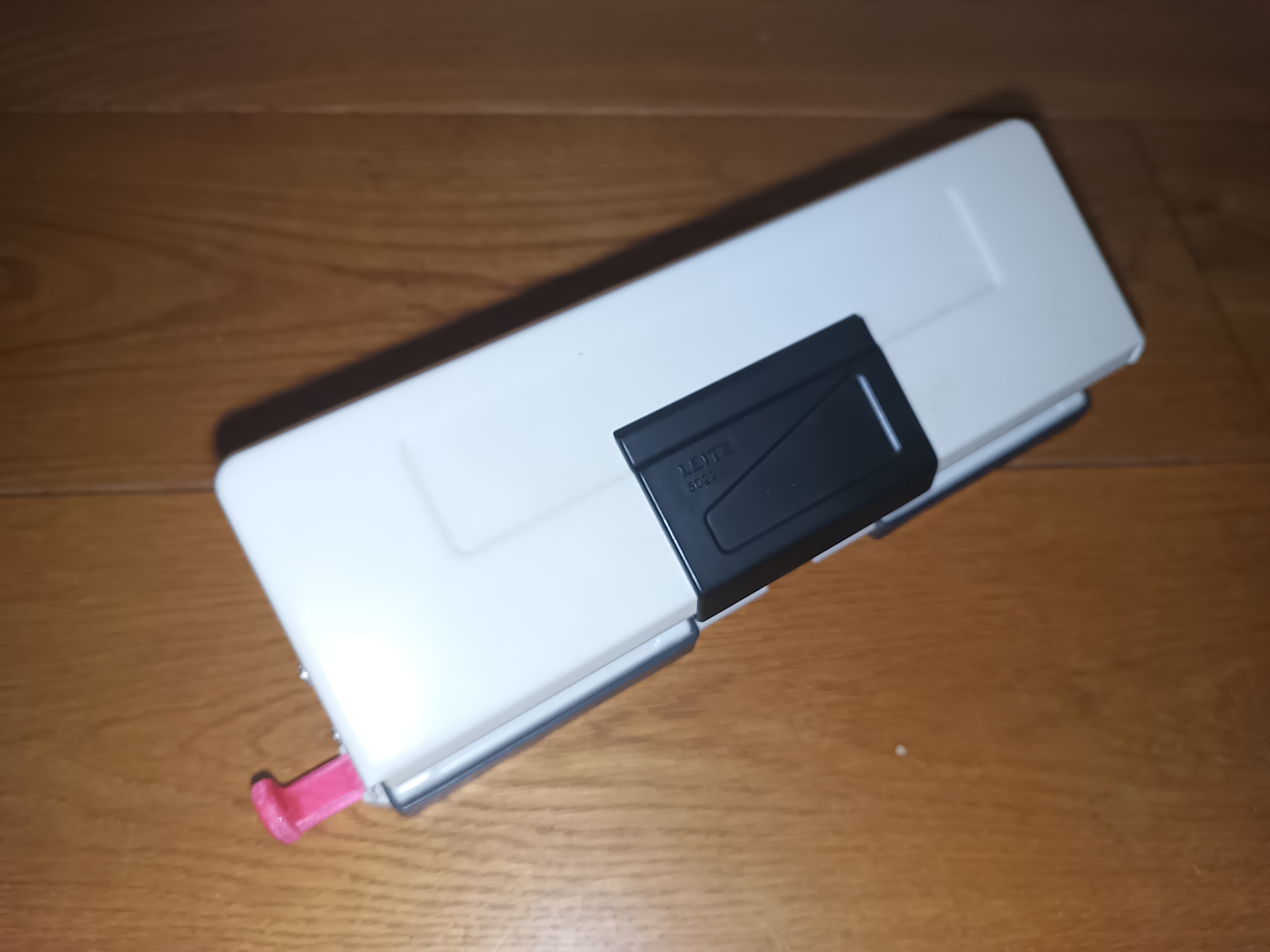 Leitz paper guide perforator replacement part No 190