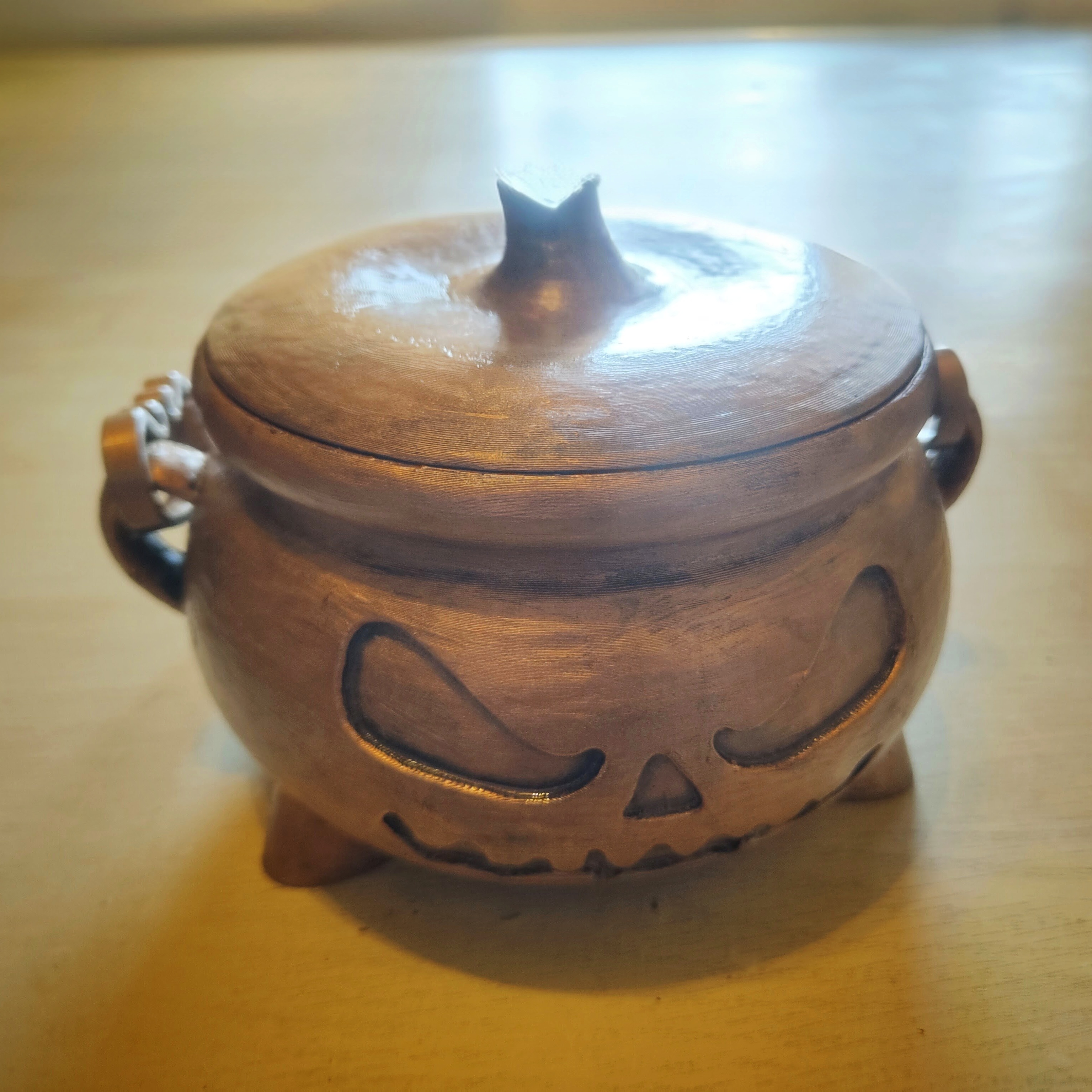 Miniatura 2 do modelo 3D Pumpkin Face Cauldron