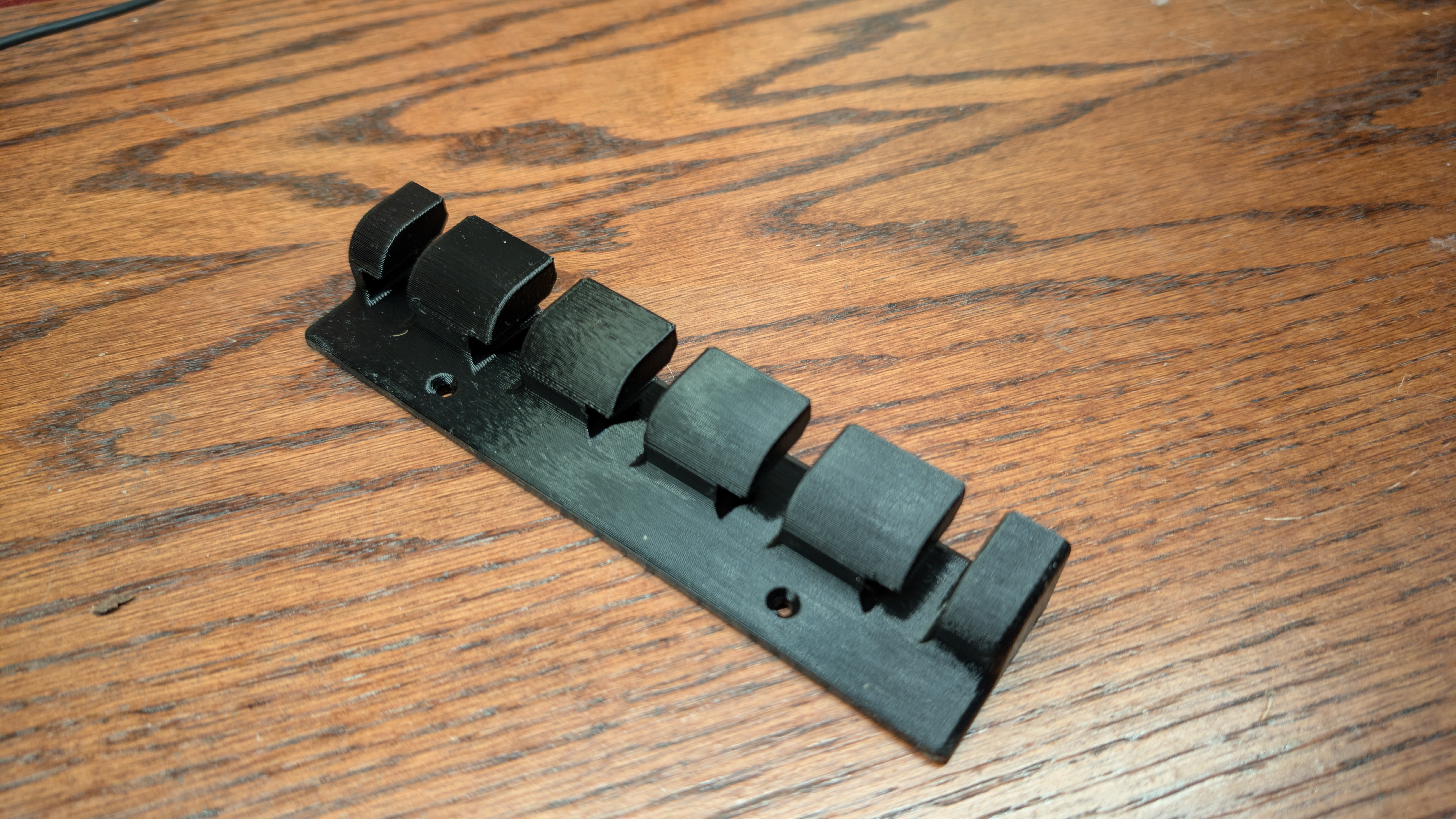 Sturdy Desktop Cord Organizer — miniatura 3