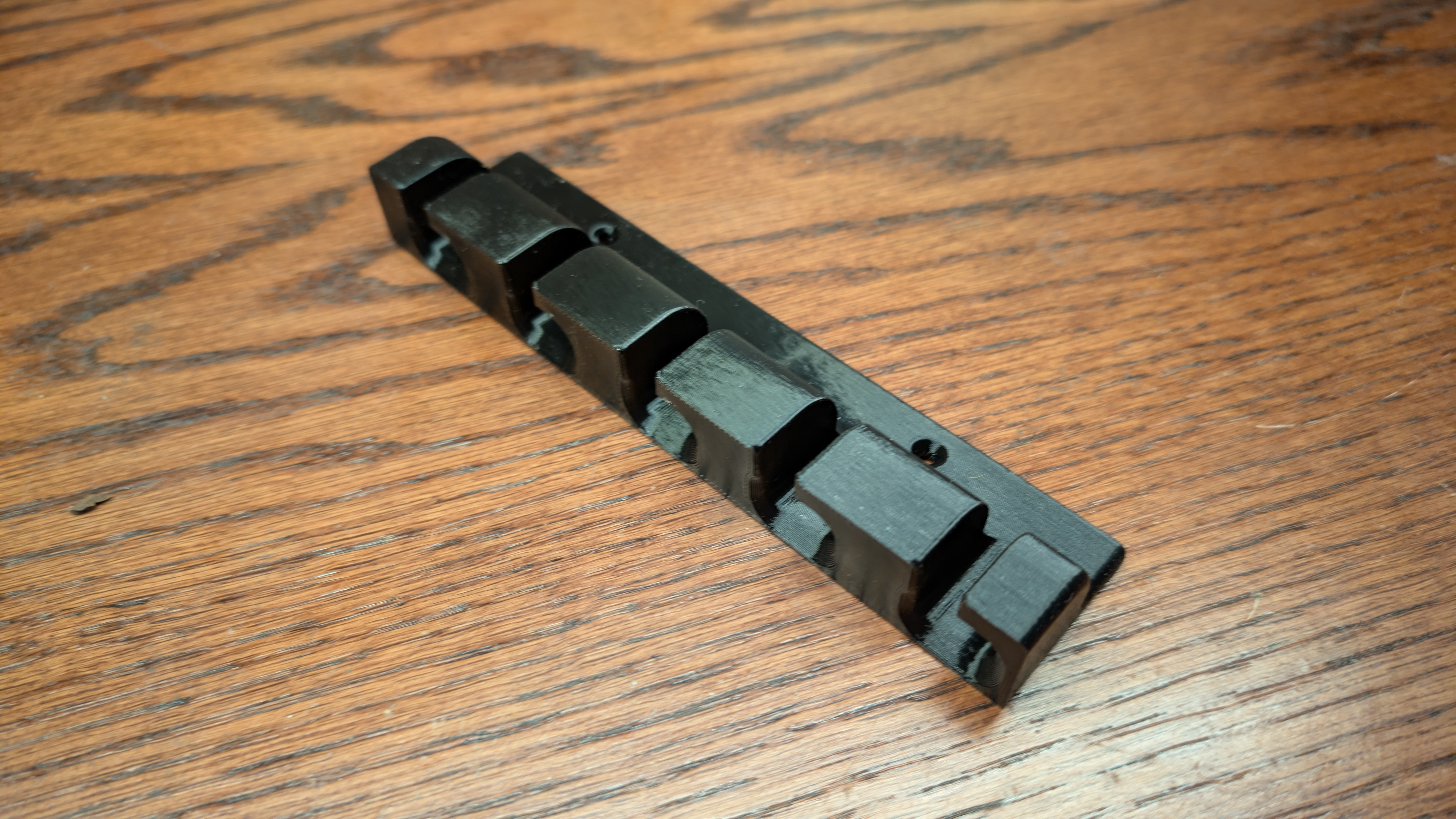 Sturdy Desktop Cord Organizer — miniatura 2