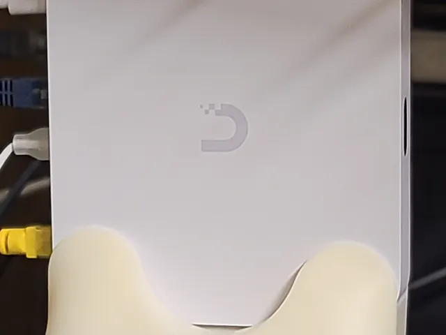 Ubiquiti UCG-Max Vertical Stand