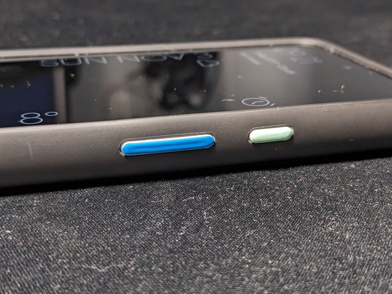 Quad Lock Case Buttons (Pixel 8)