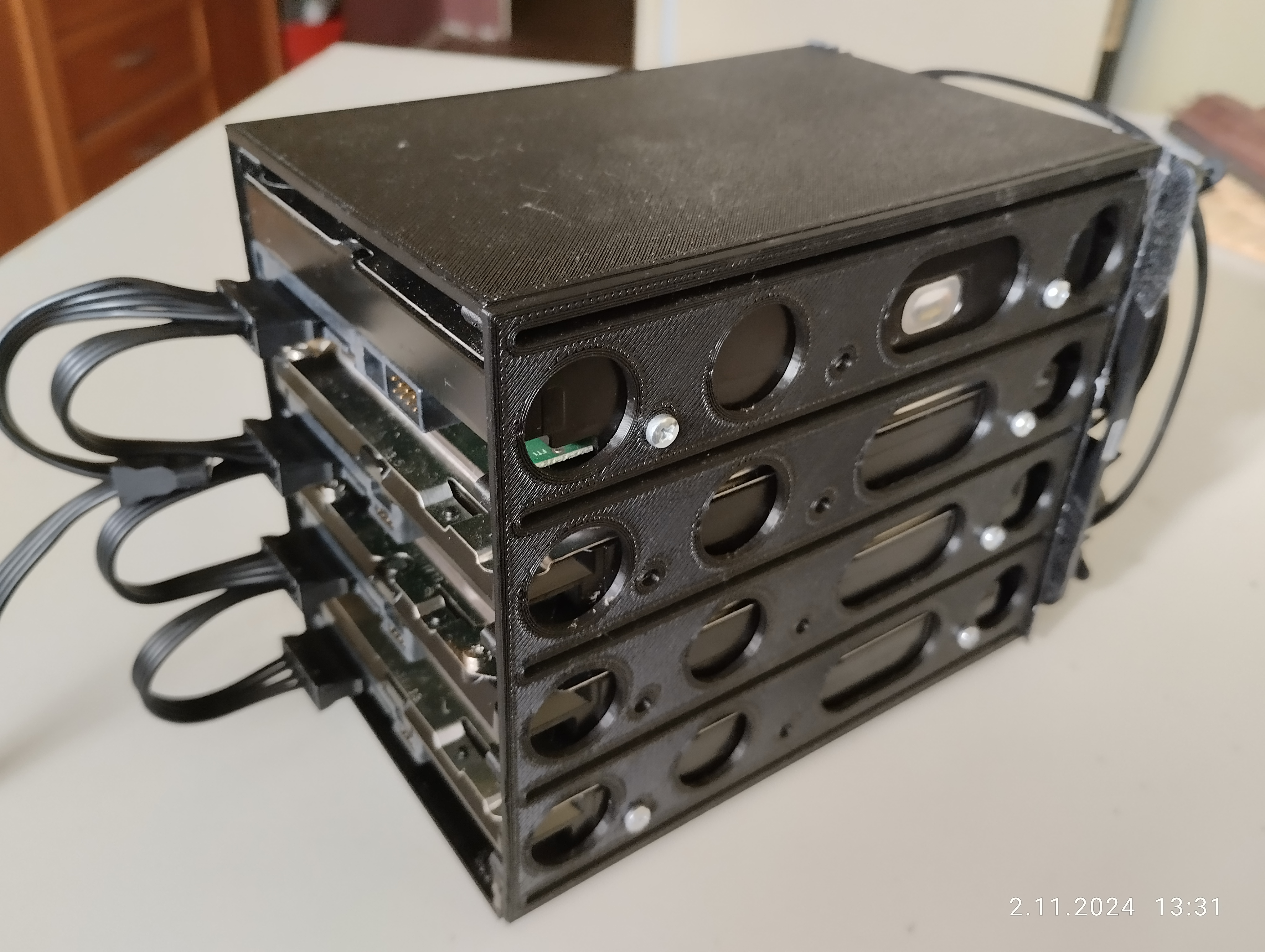 3.5" HDD cage