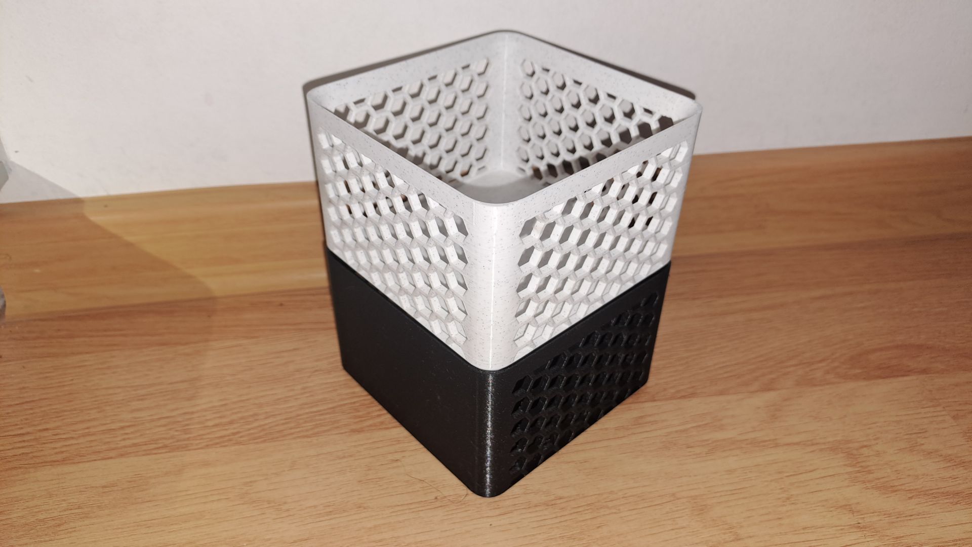 Simple organizer with hexagons grid — miniatura 3