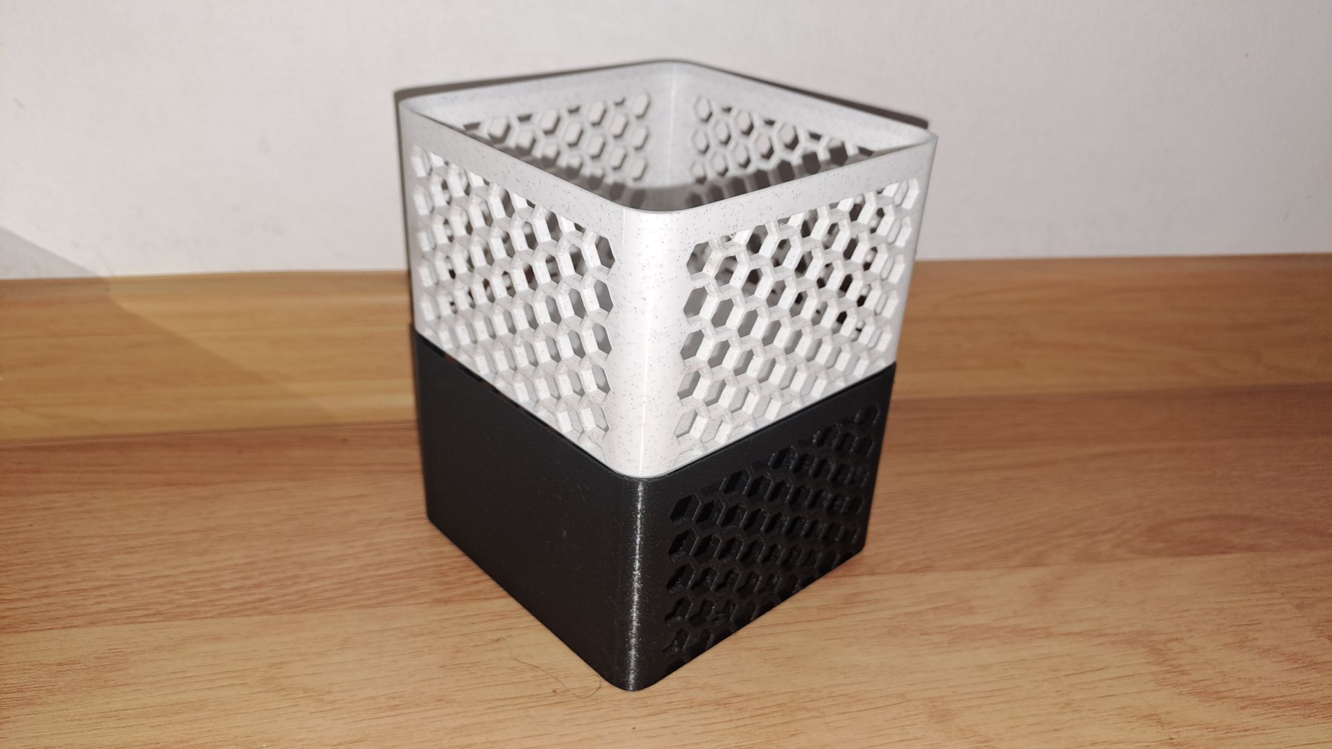 Simple organizer with hexagons grid — miniatura 7