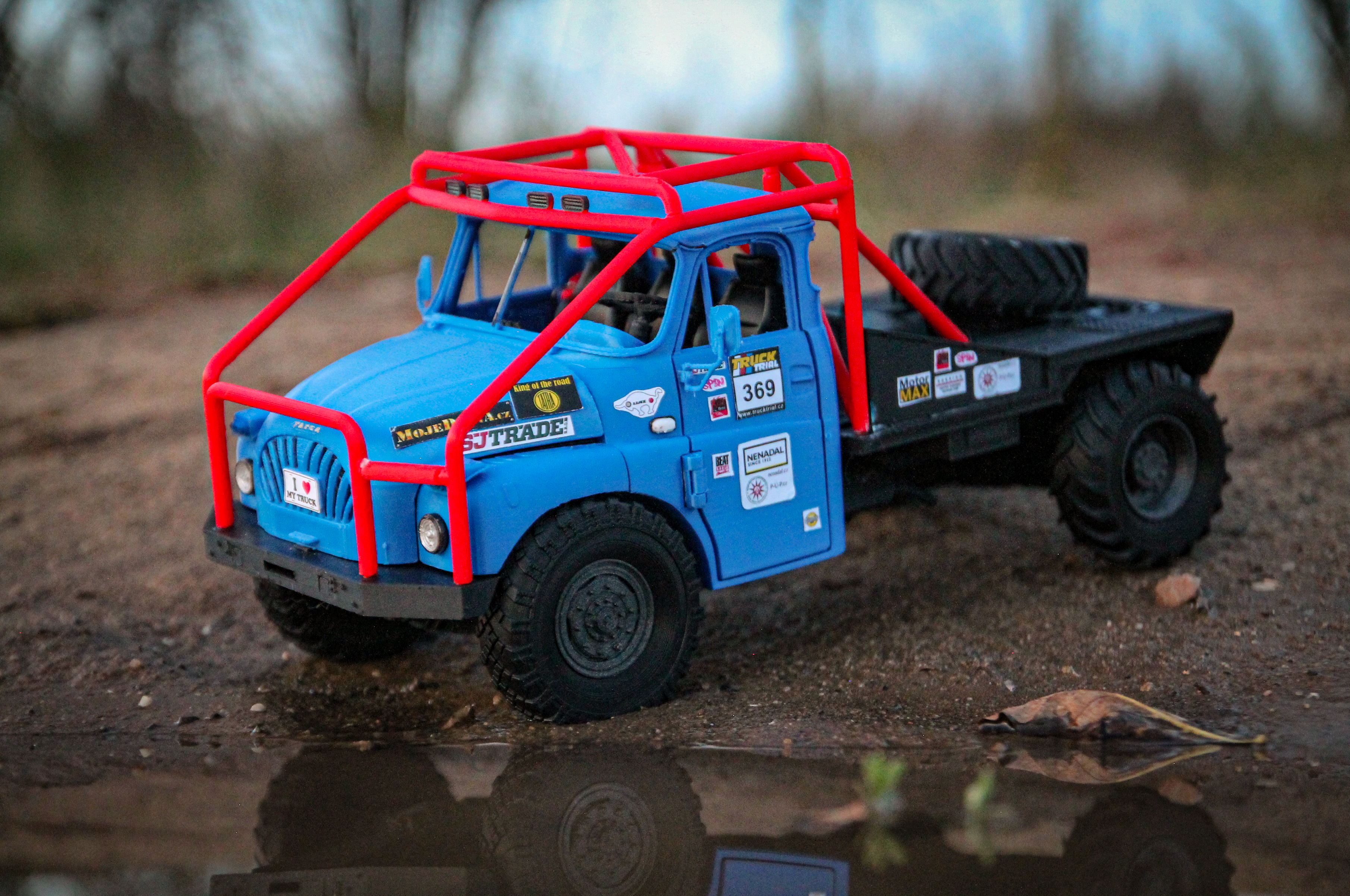 Tatra T-138 Trial (1/18 Scale)