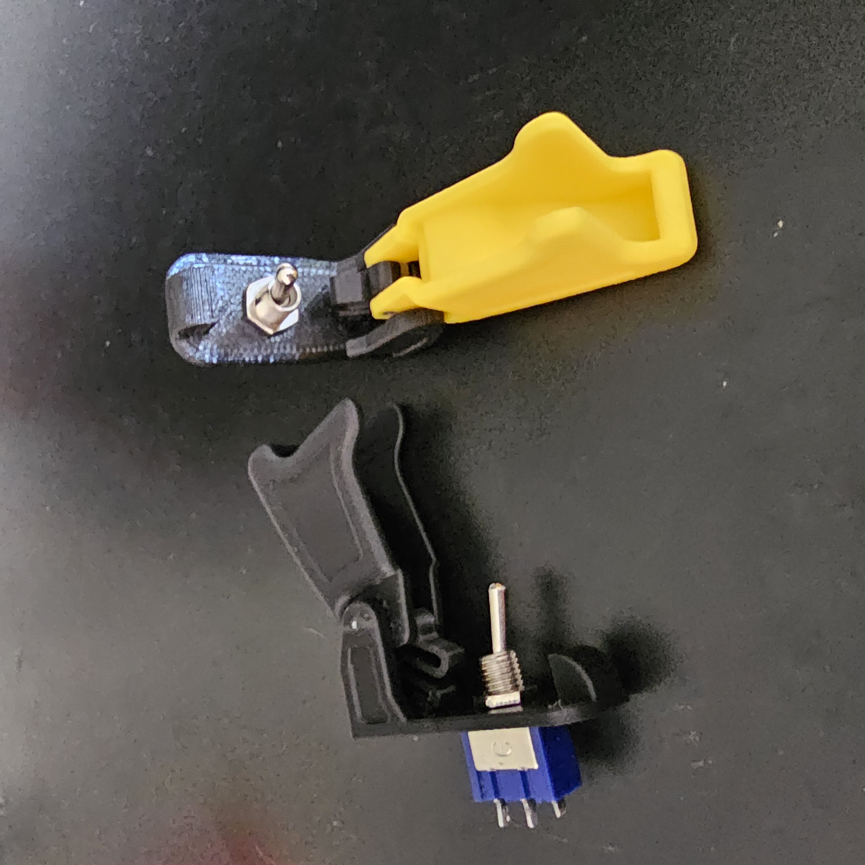 Miniatura 5 do modelo 3D Smaller Toggle Switch Cover - Diameter 6