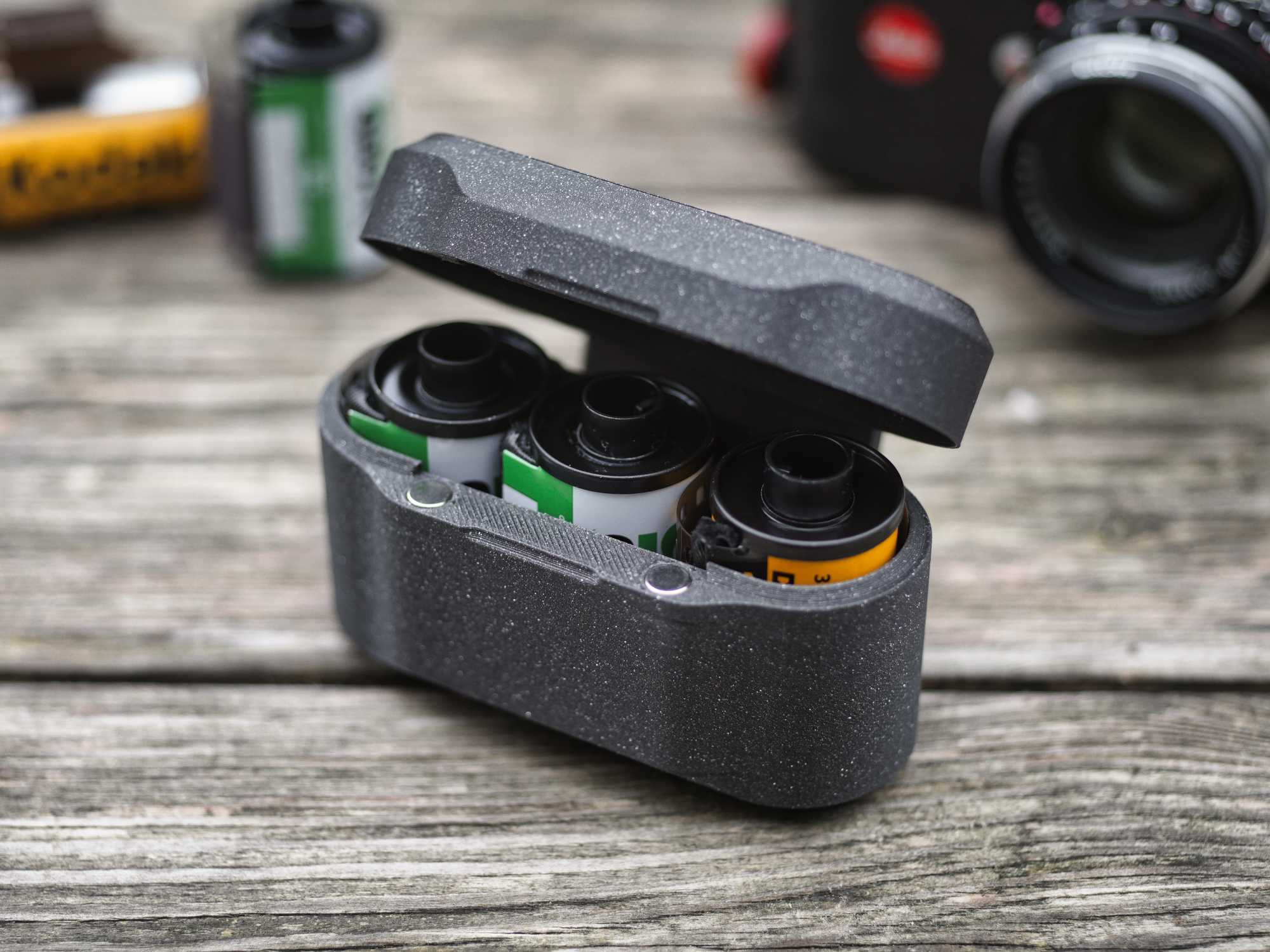 FilmPod 35mm · Print-in-place travel case for 35mm film