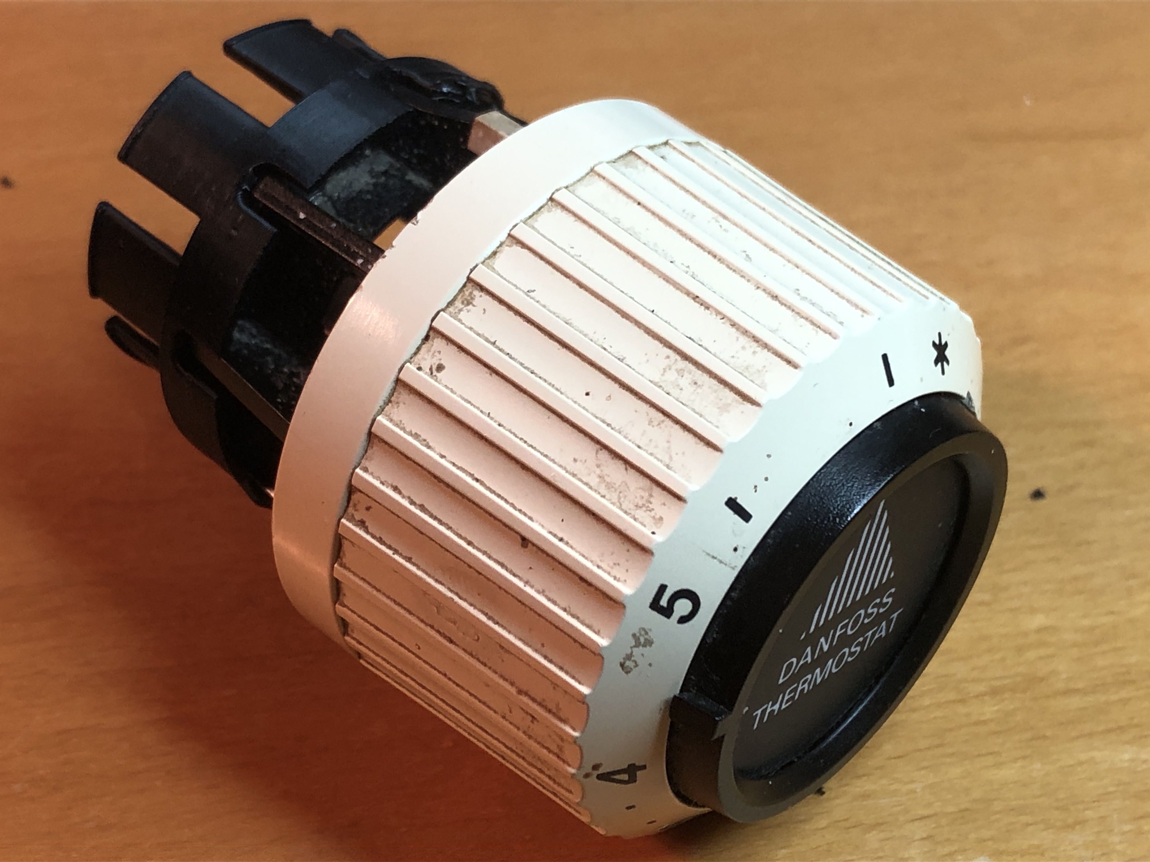 Danfoss Thermostat Fixture. — miniatura 4