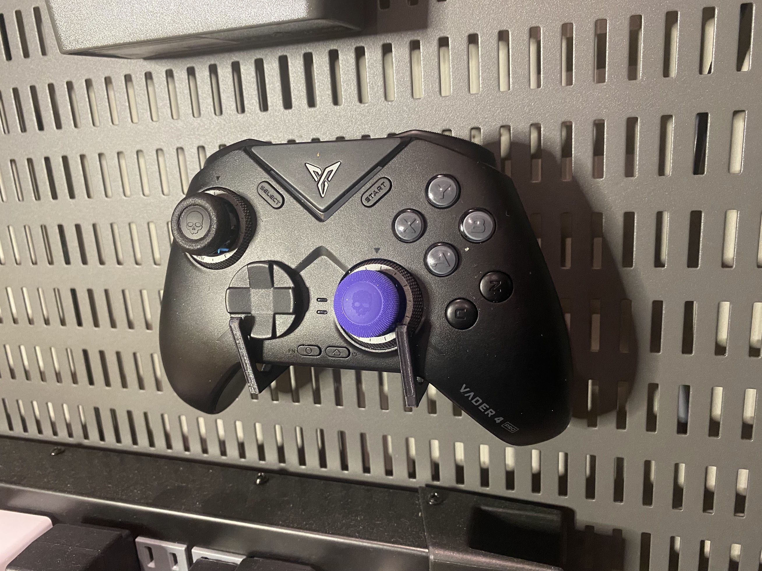 Elfa Utility Board Controller Holder
