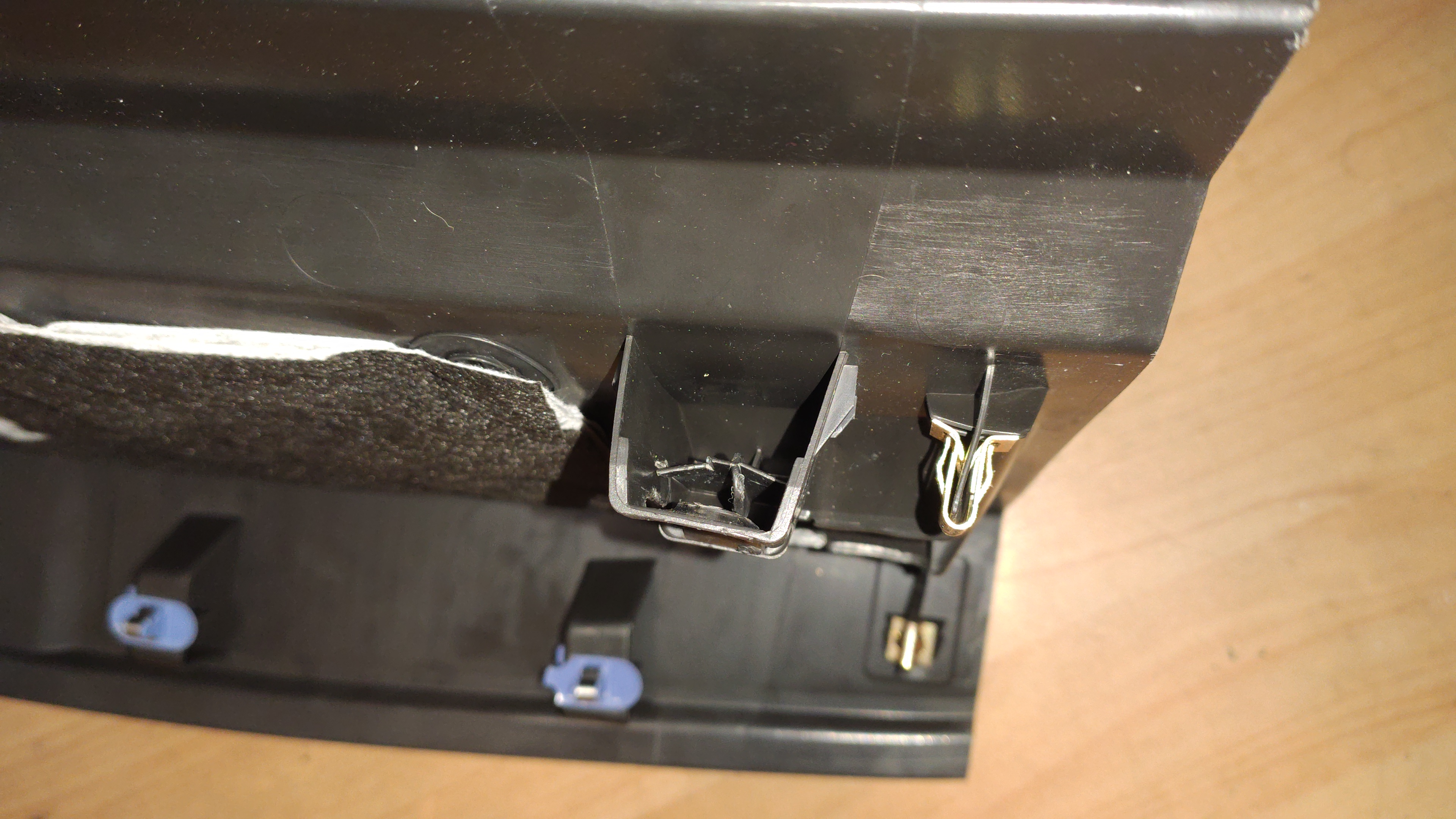 Interior panel clip support Opel Ampera Chevrolet Volt