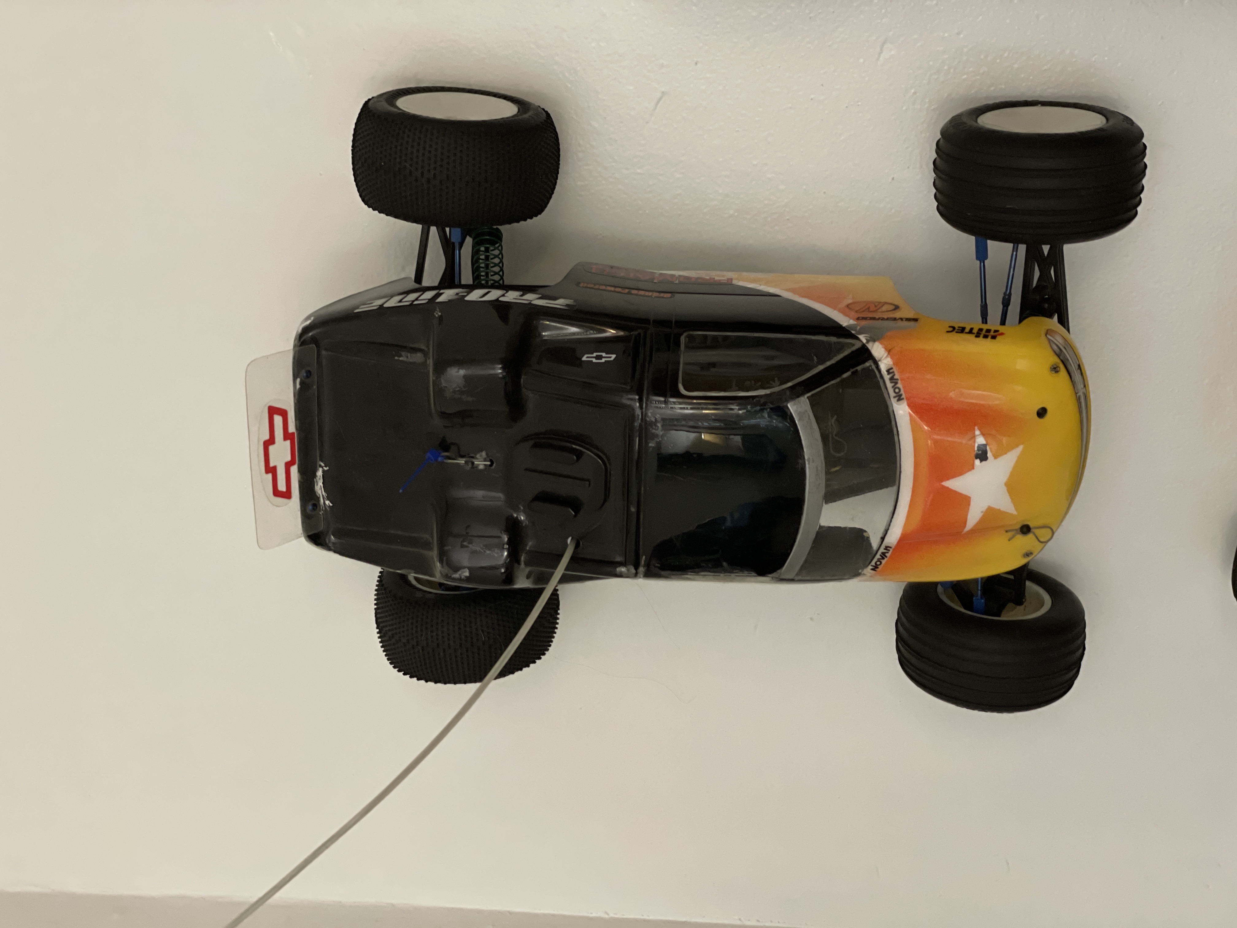 Wall hanger for 1/10 stadium truck - RC10T3