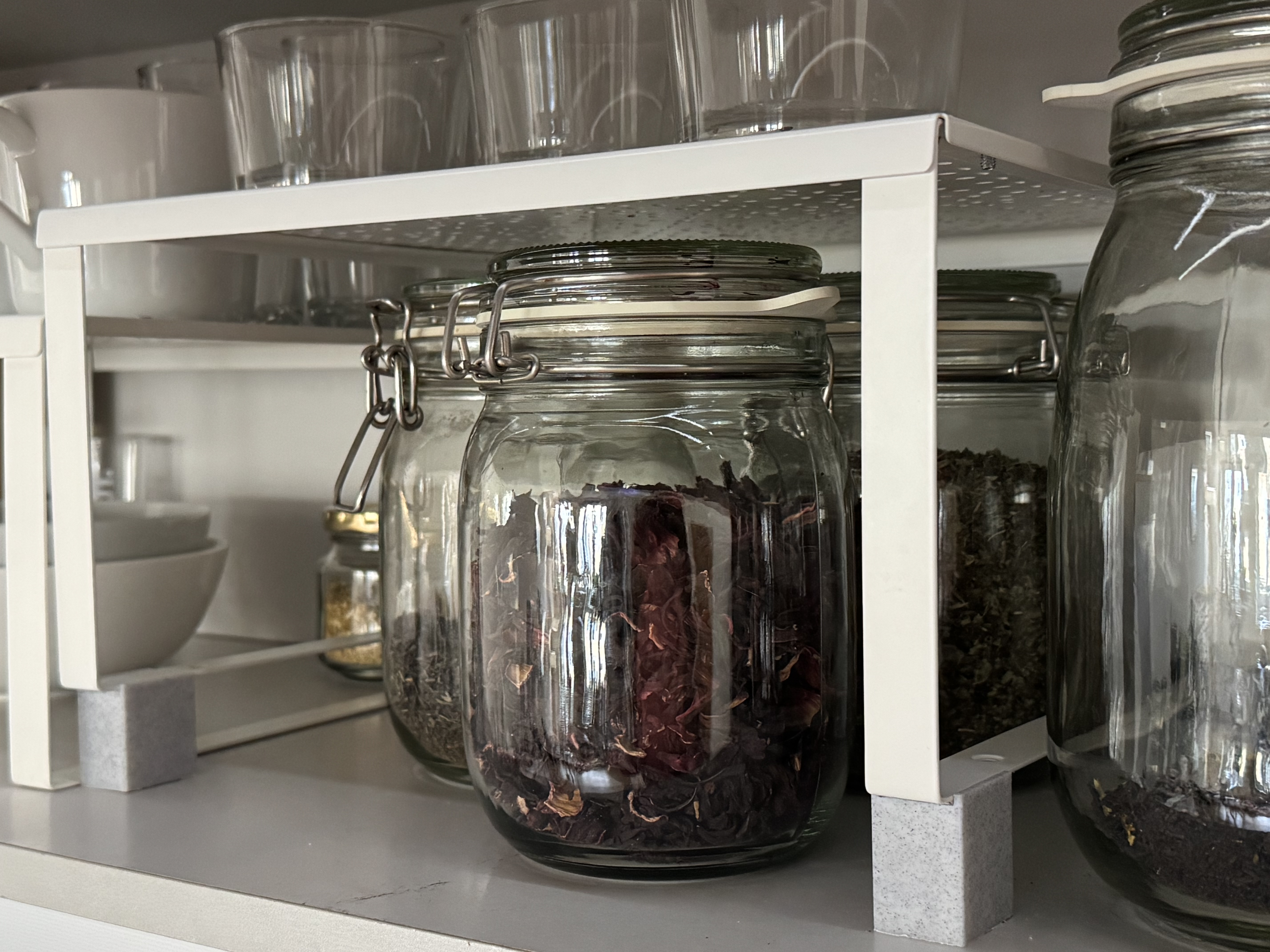VARIERA shelf insert raiser