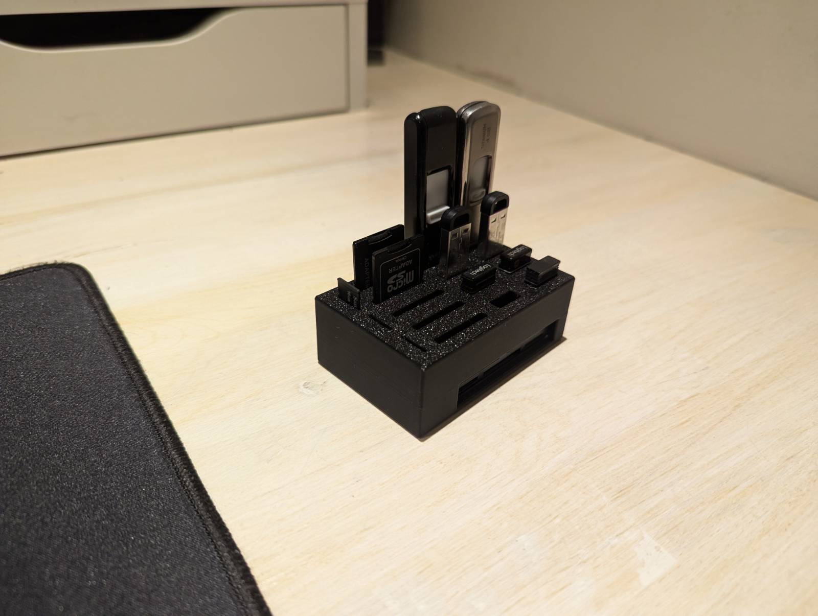 Holder for USB, SD, Micro SD + Plexgear card reader — miniatura 2