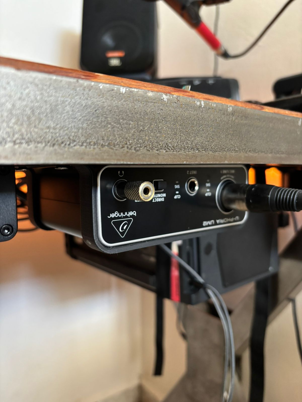 Behringer UM2 Under desk mount by Guayatuber | Download free STL model ...