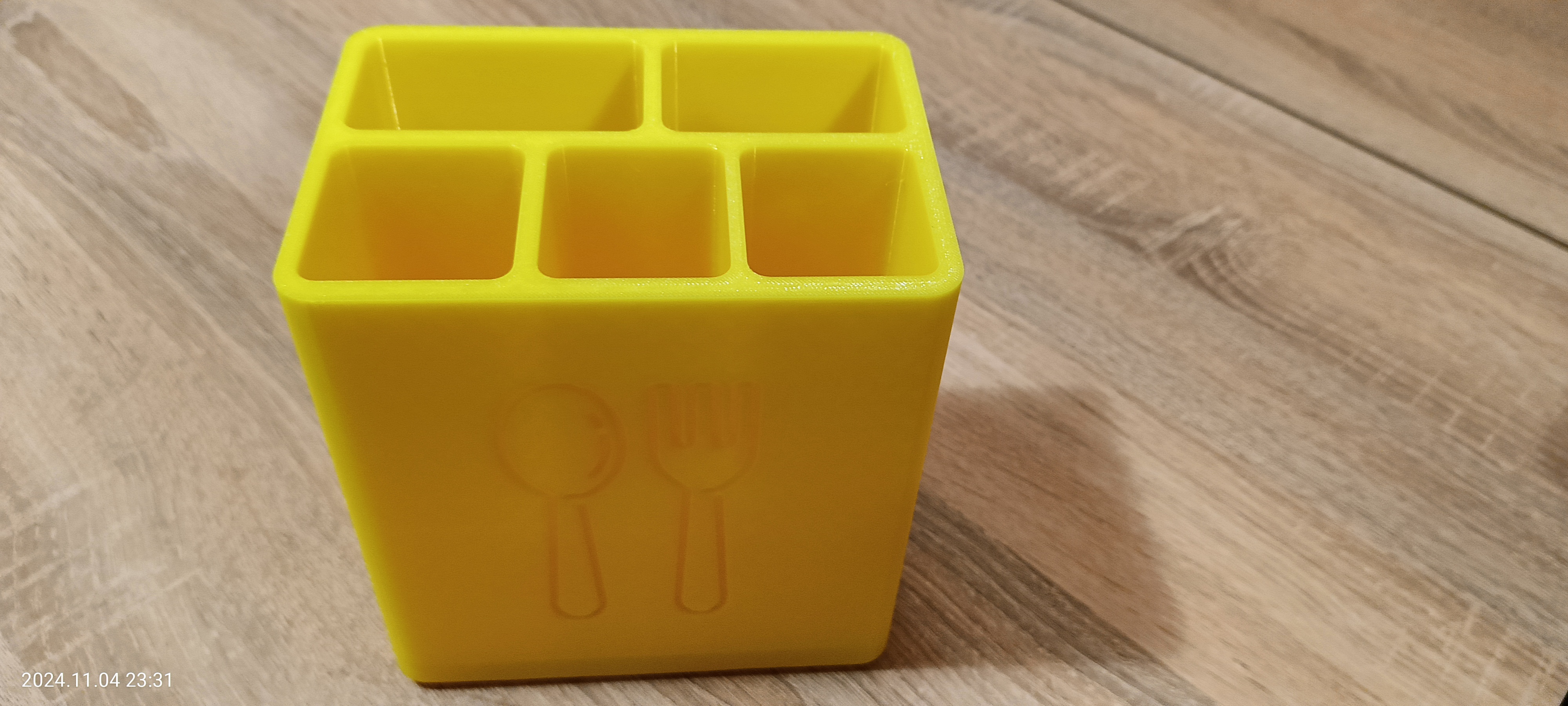 Kitchen organizer for cutlery