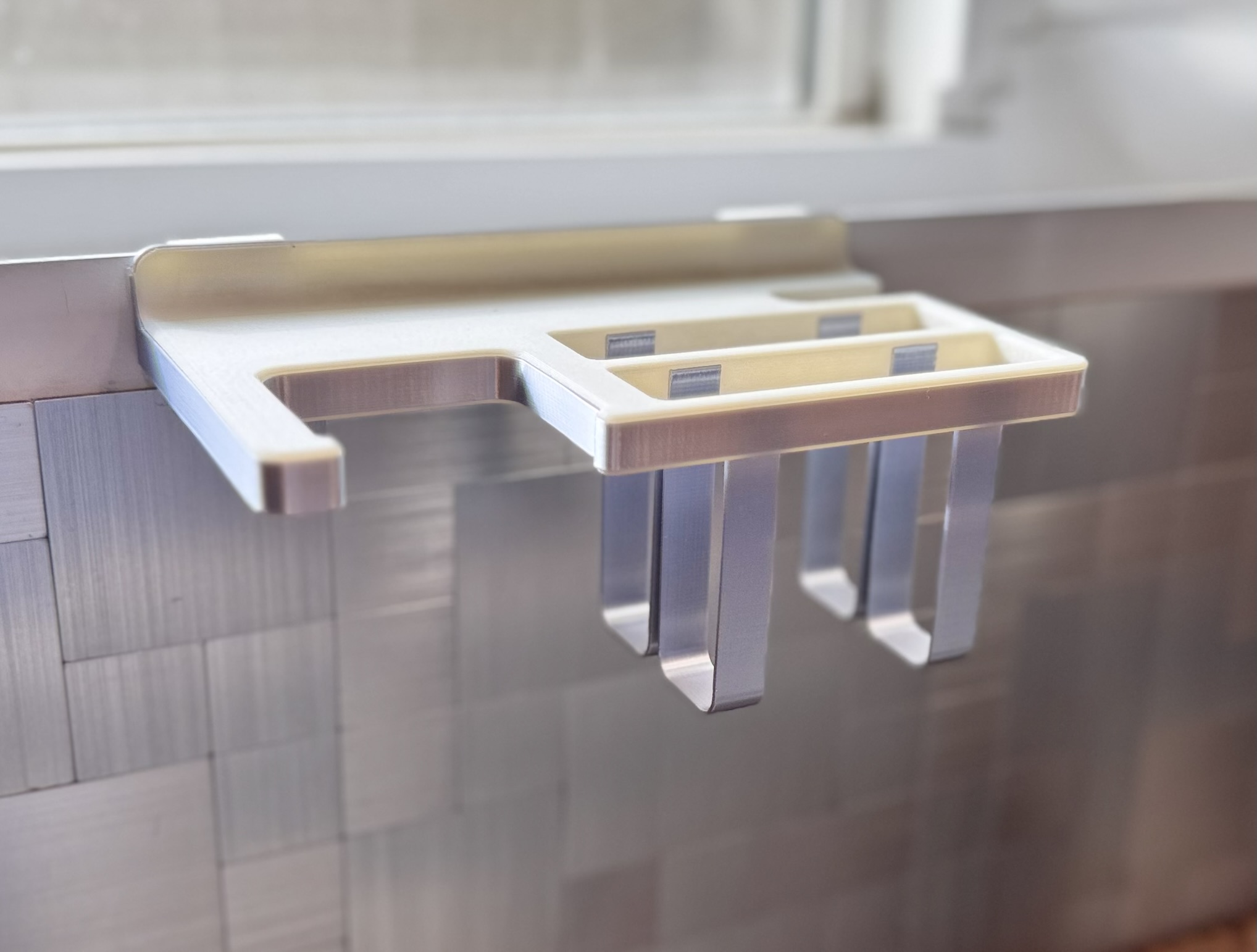 Wall Mount Dishwashing Tools Caddy with Metallic Trim by GladFox