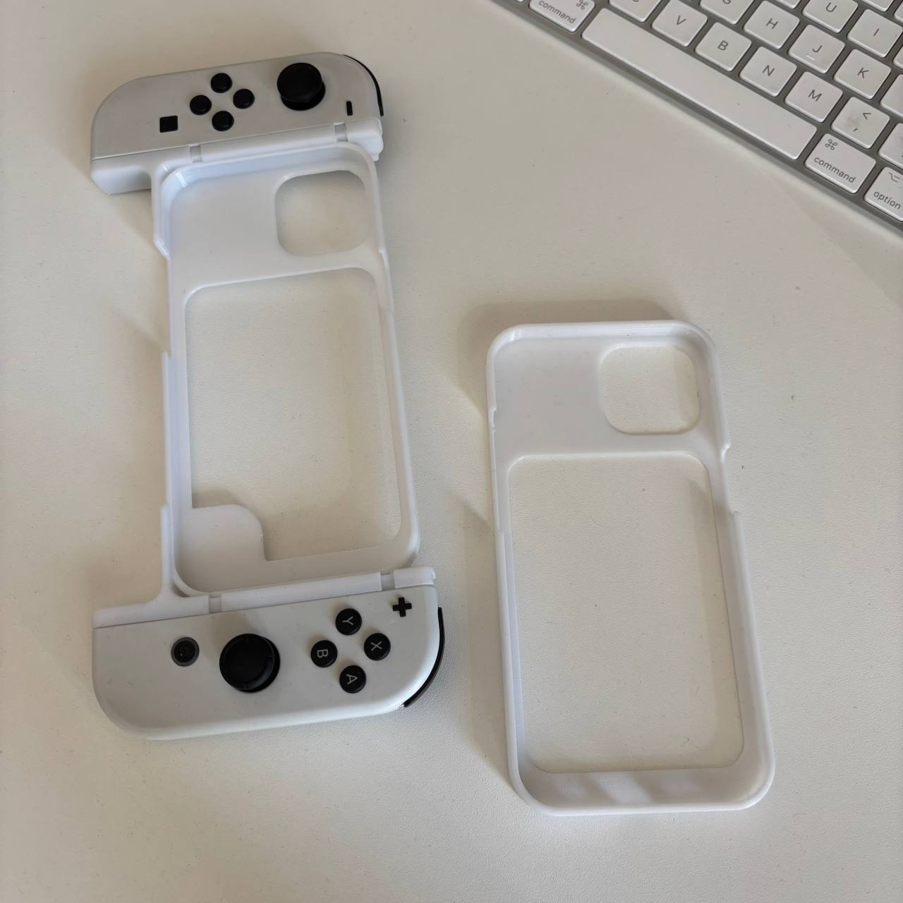 iPhone 15 case Joycons