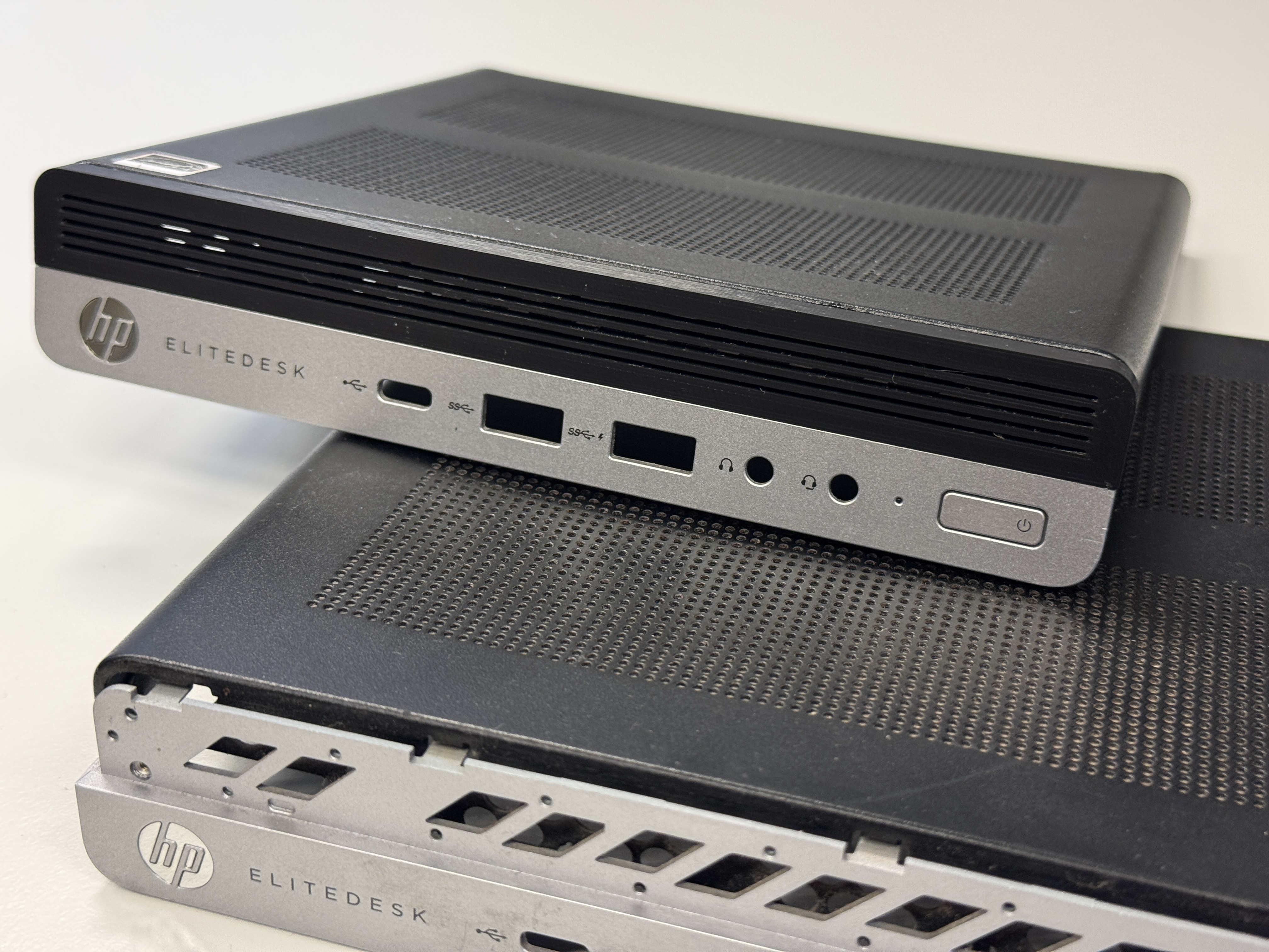 Replacement frontplate for HP Elitedesk 705