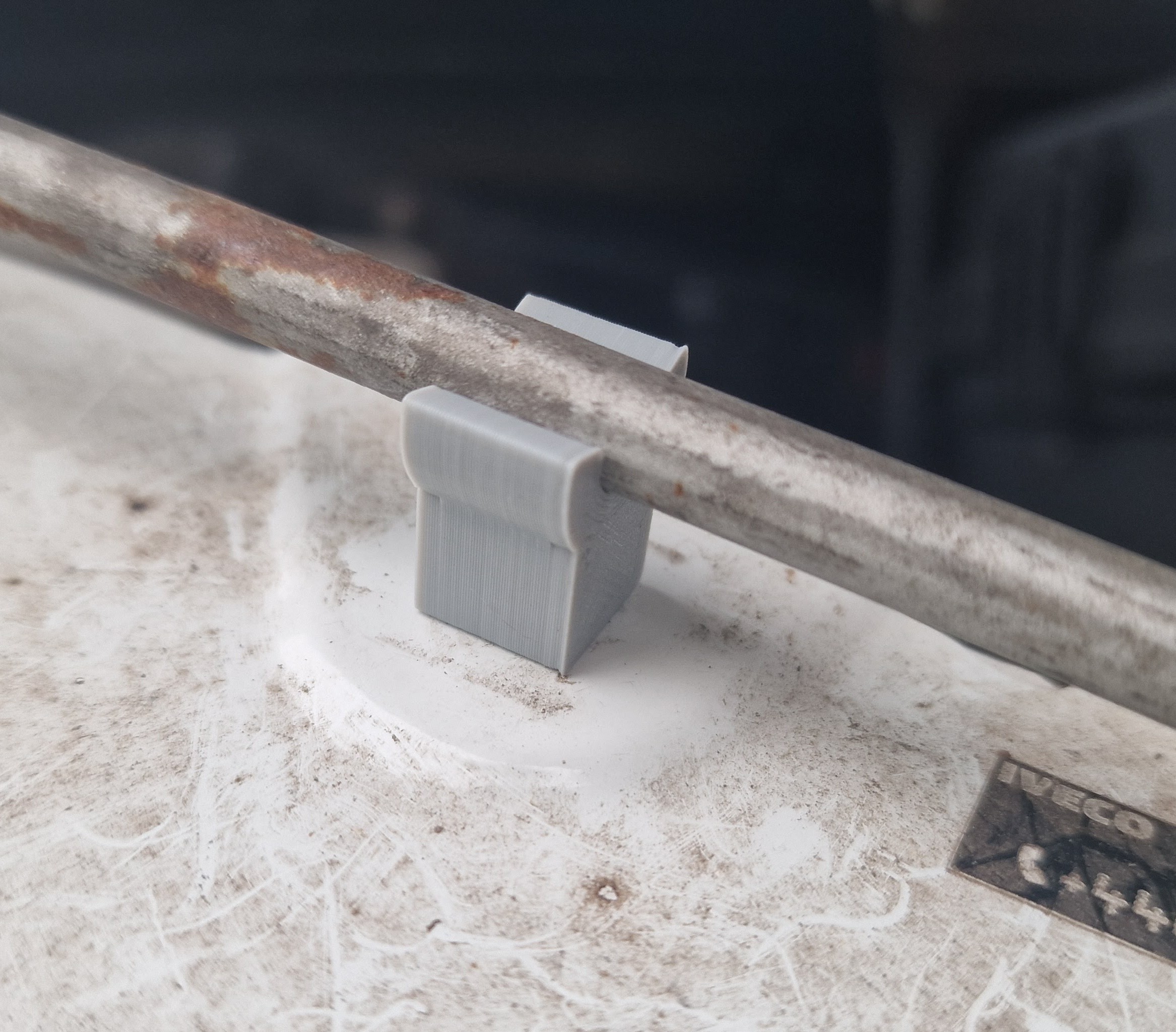 Iveco Daily bonnet stay holder