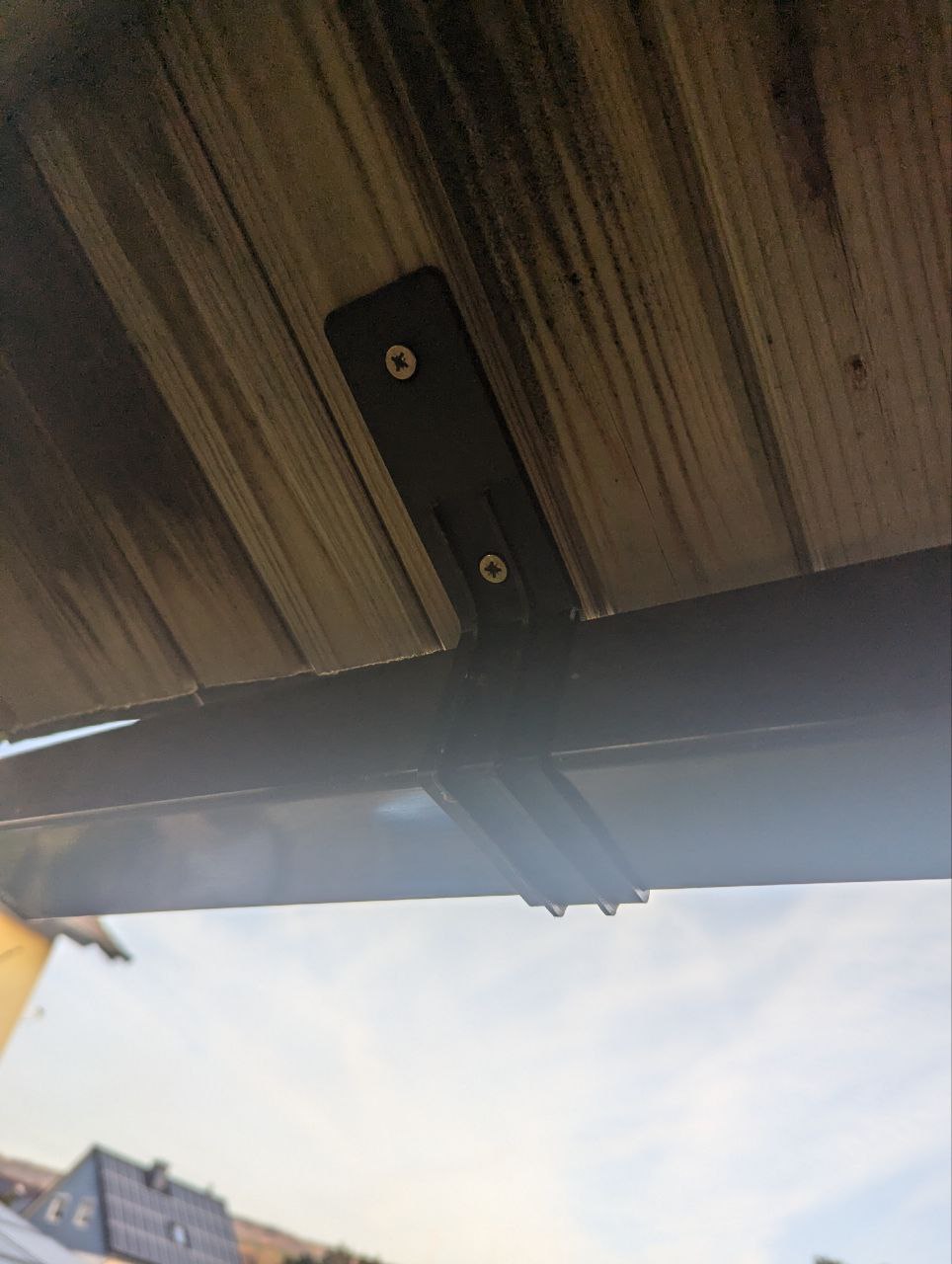 Marley Gutter holder RG70