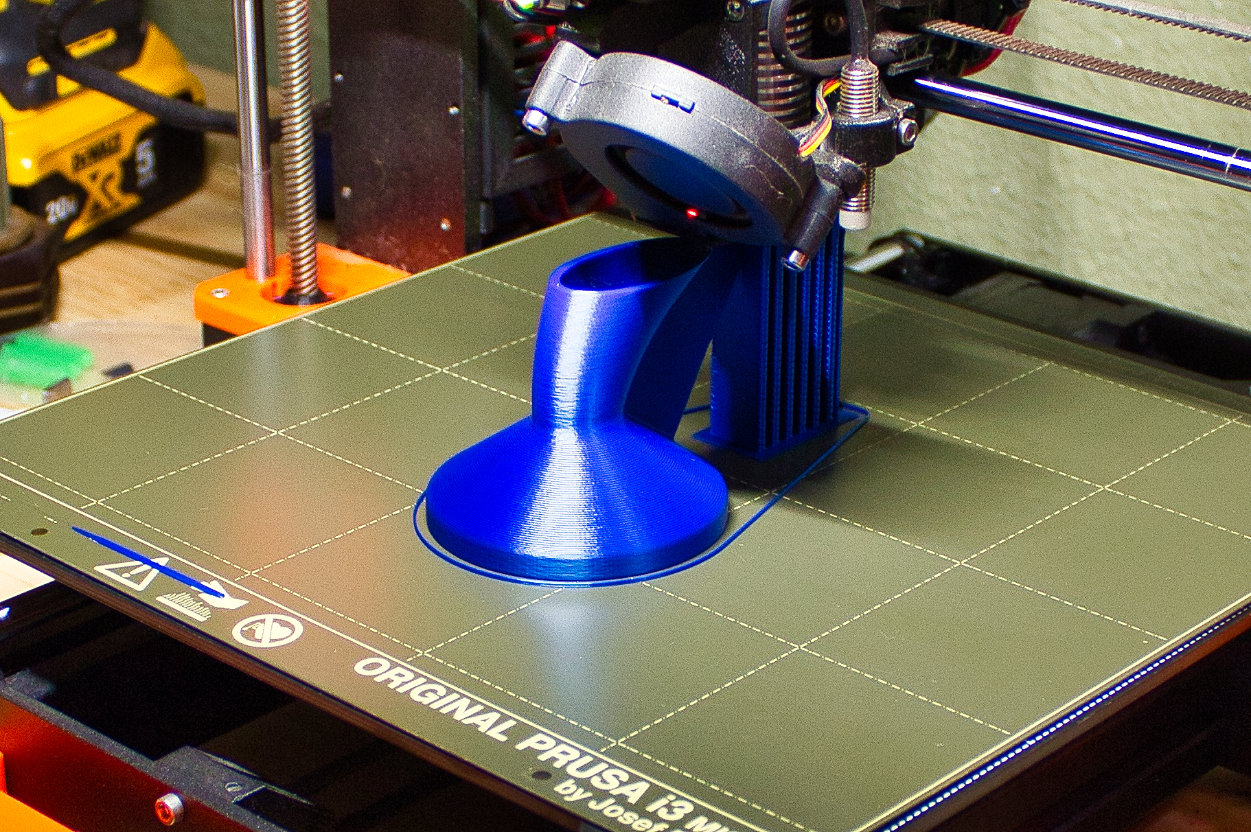 Miniatura 4 do modelo 3D Offset Funnel