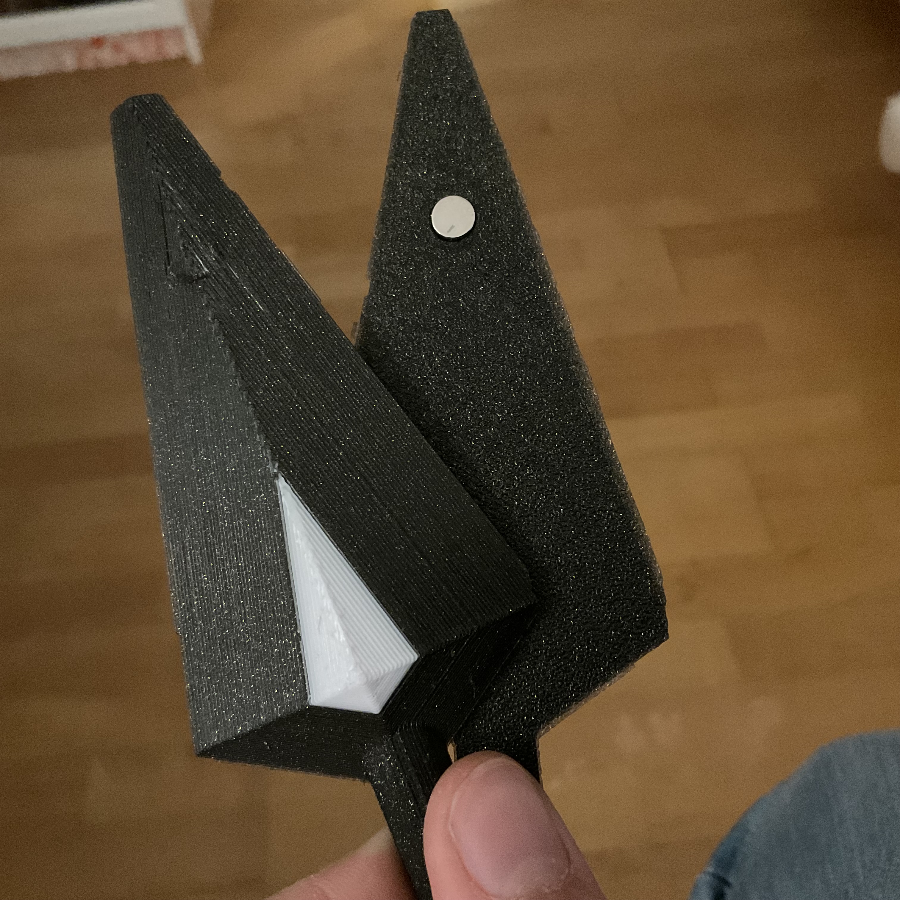 dobel magnetit kolai