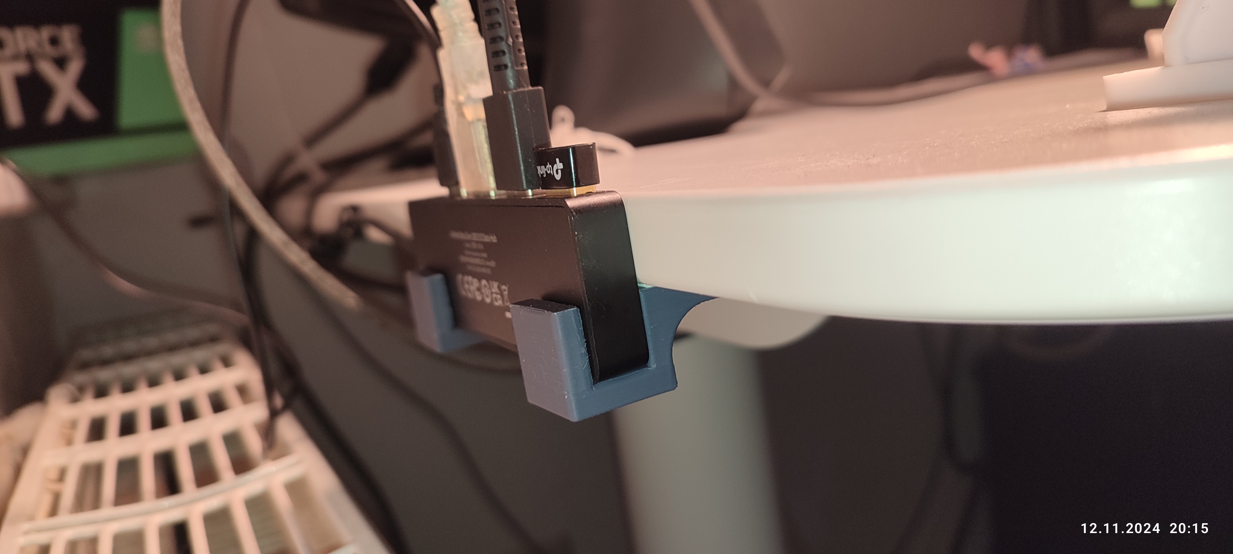 Anker USB-Hub-Halterung
